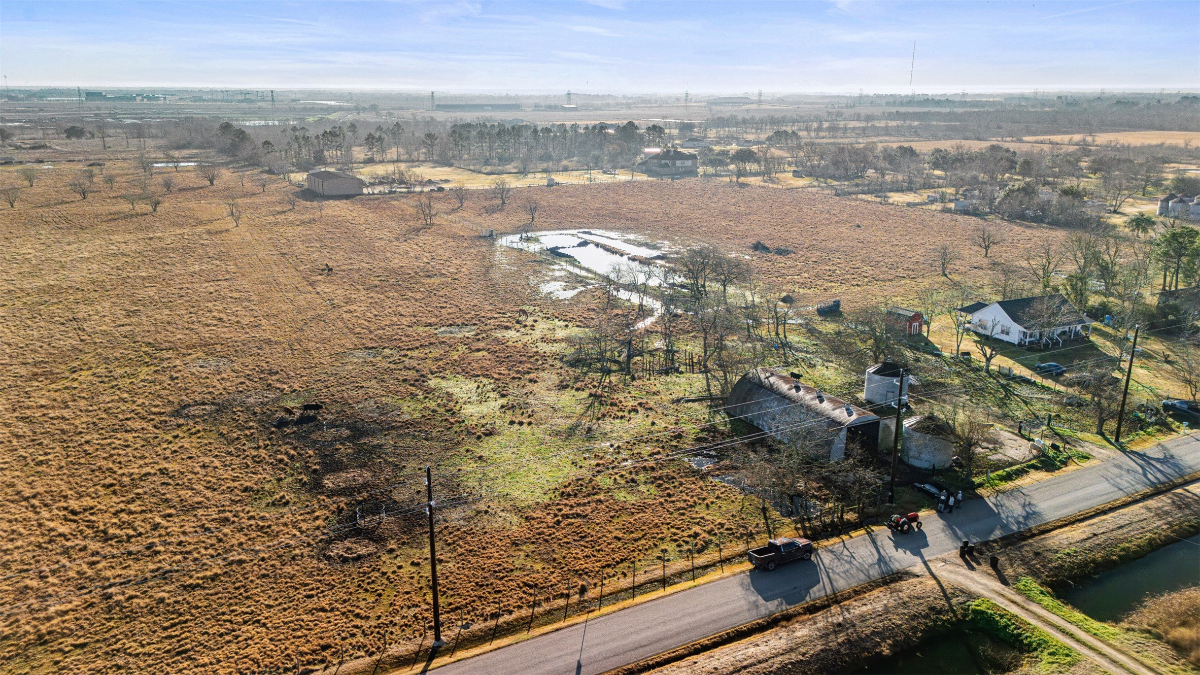 00 County 48 Property Photo 4