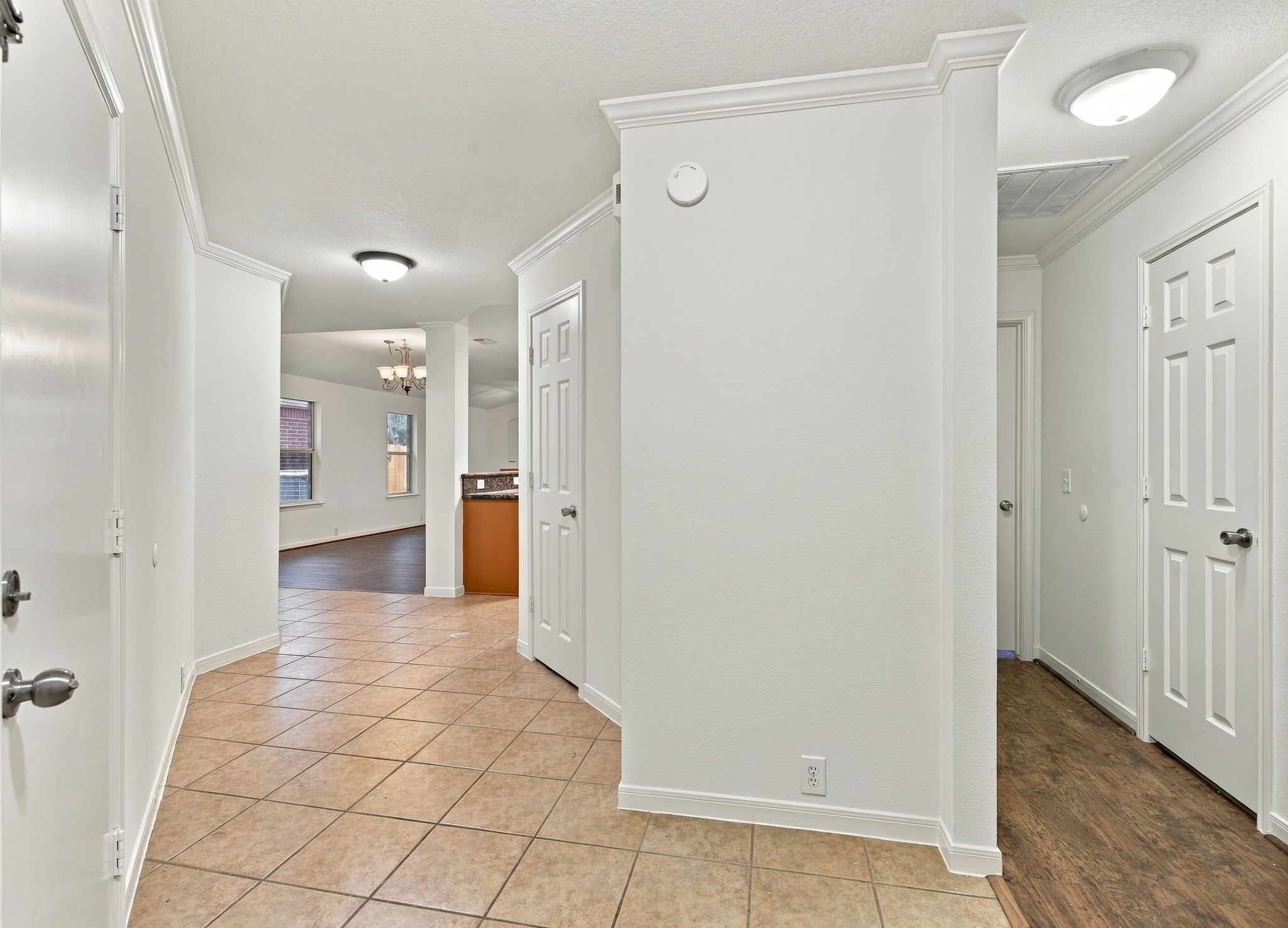 17438 Hoover Gardens Drive Property Photo 3
