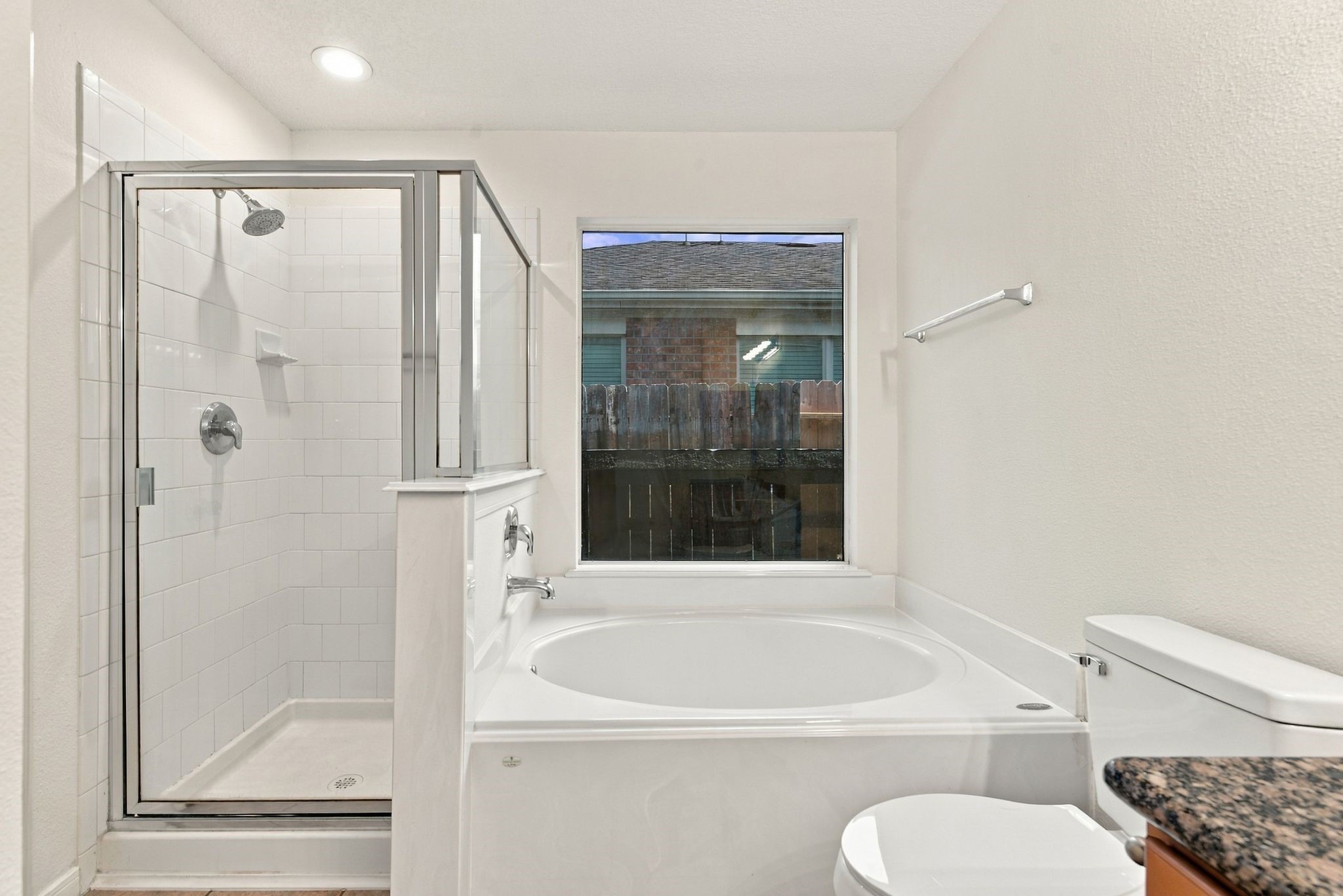 17438 Hoover Gardens Drive Property Photo 11