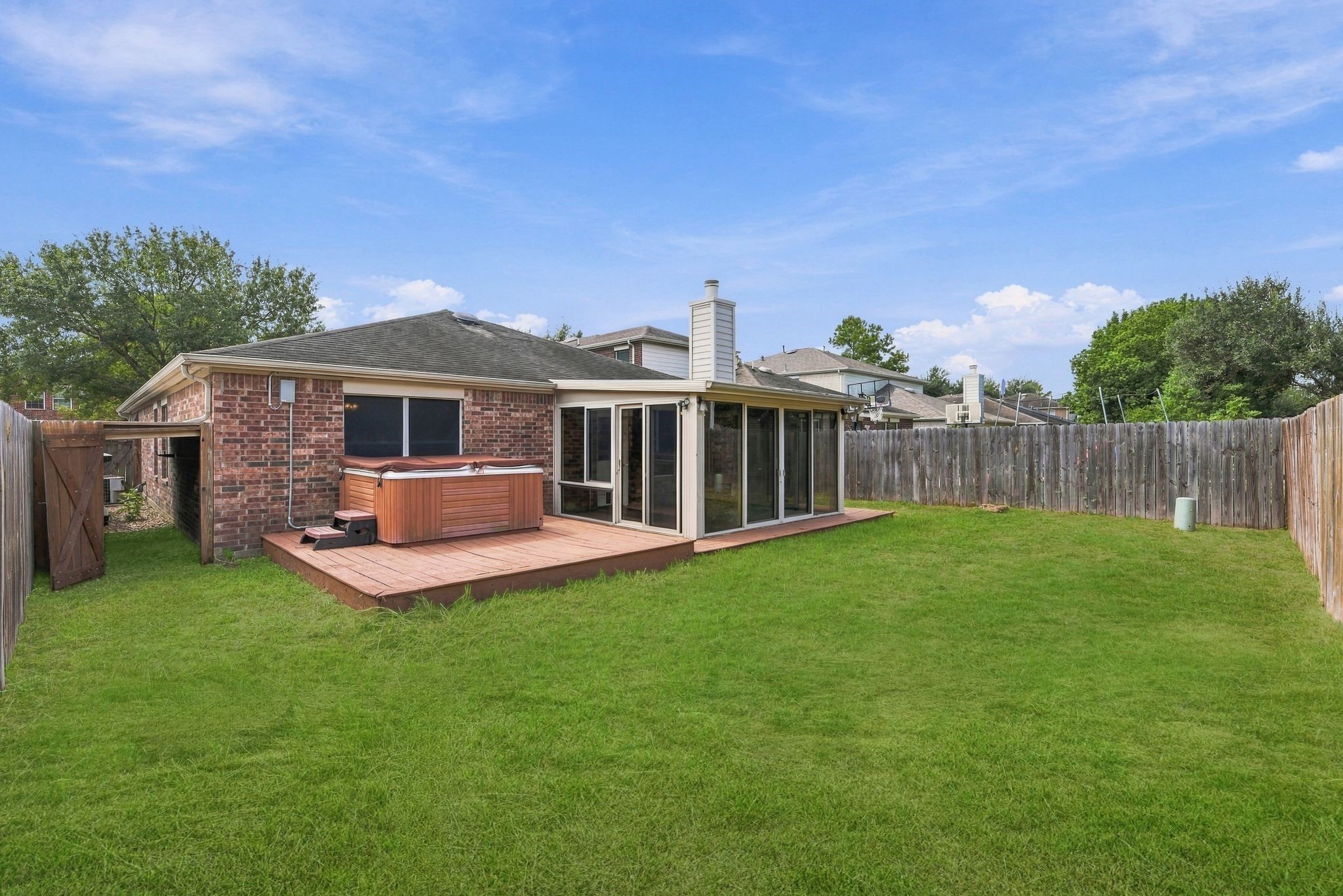 17438 Hoover Gardens Drive Property Photo 17