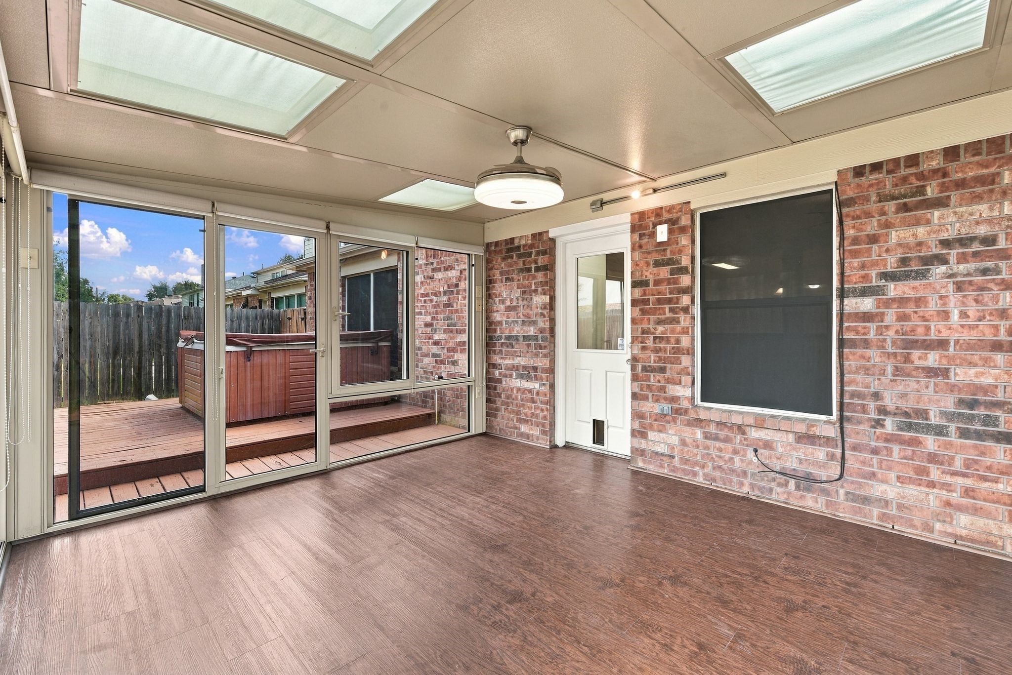 17438 Hoover Gardens Drive Property Photo 18