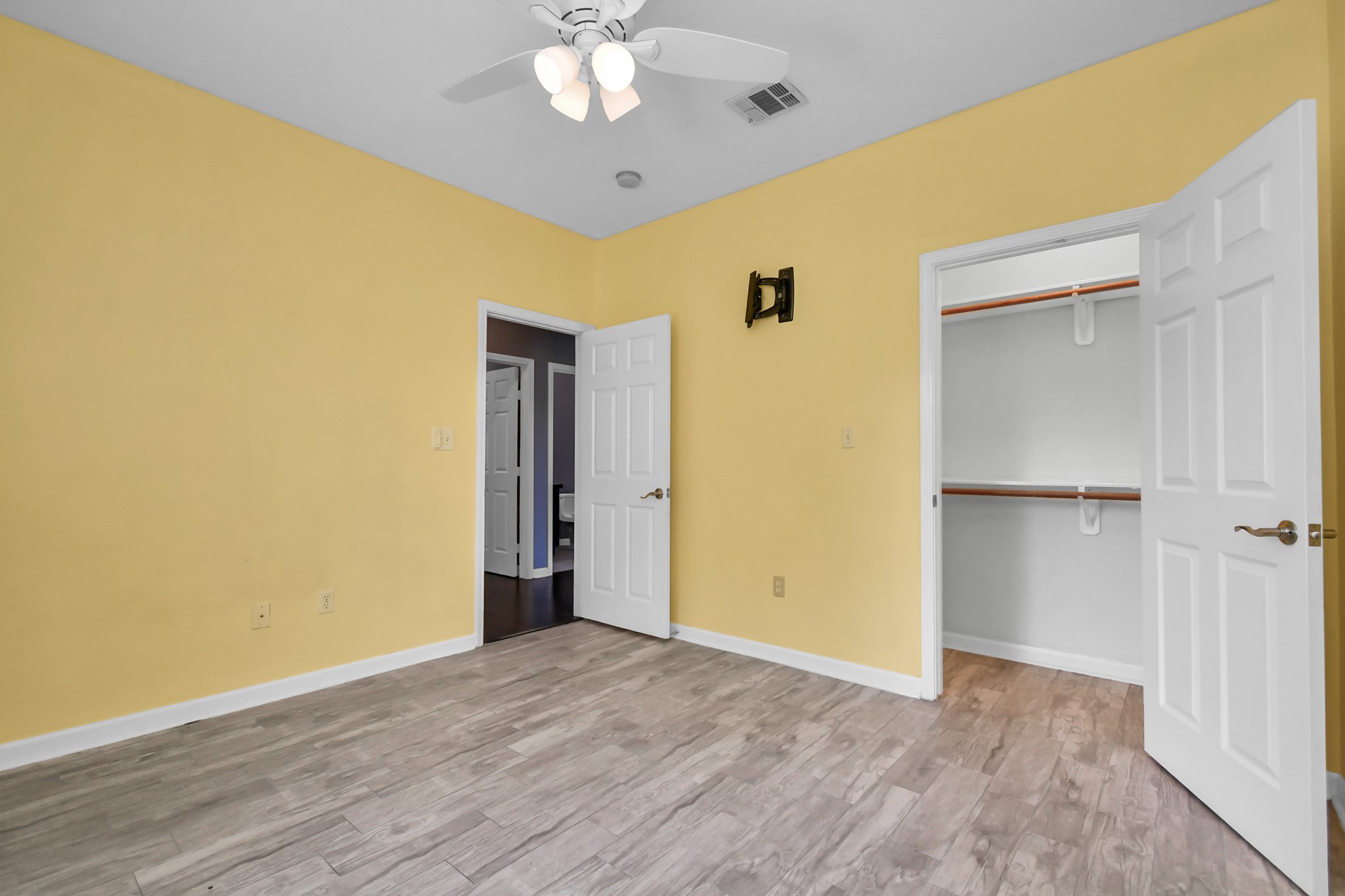 9006 Ledge Street Property Photo 18