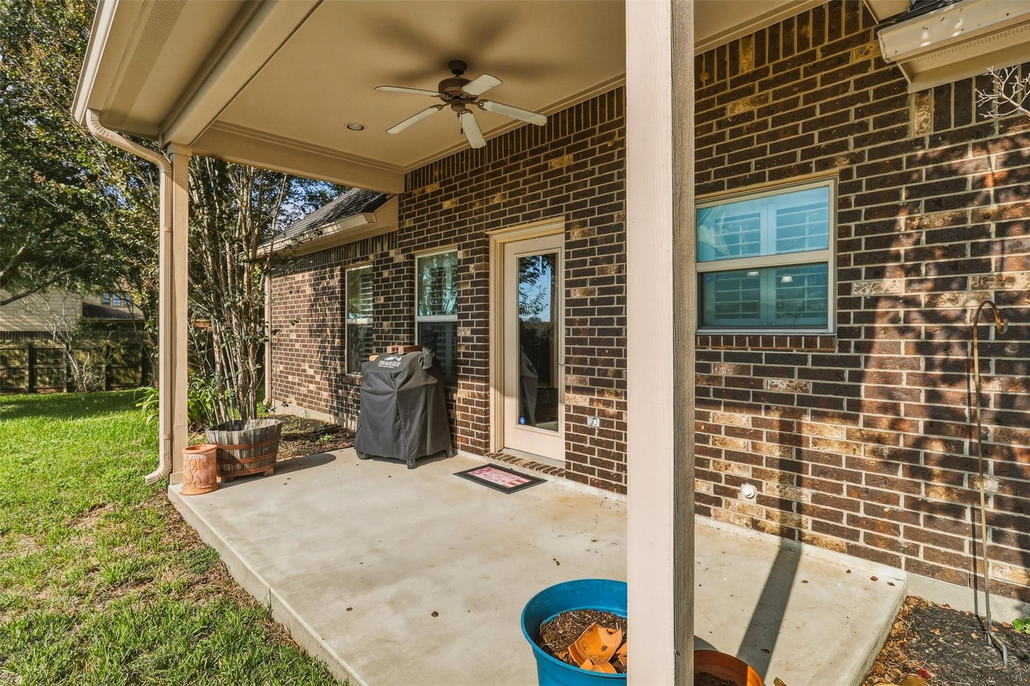 227 Village Dr Property Photo 42