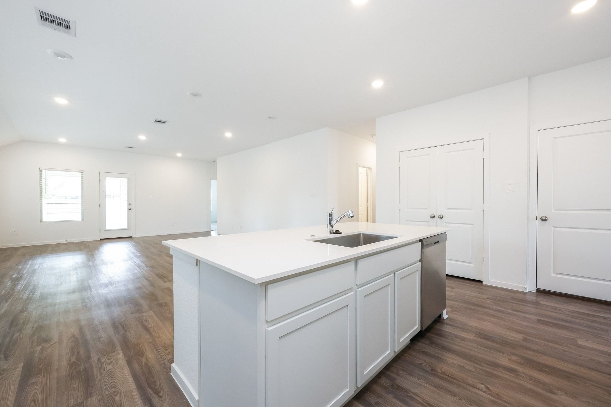3450 Rolling View Drive Property Photo 11