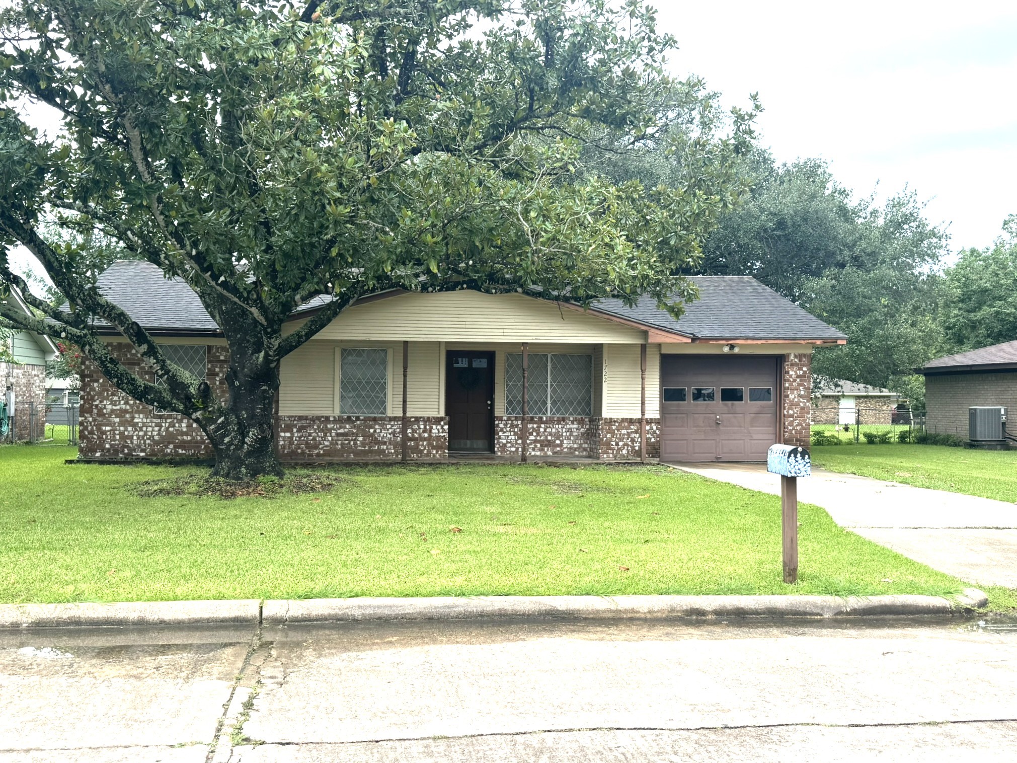 1722 Briar Lane Property Photo 1