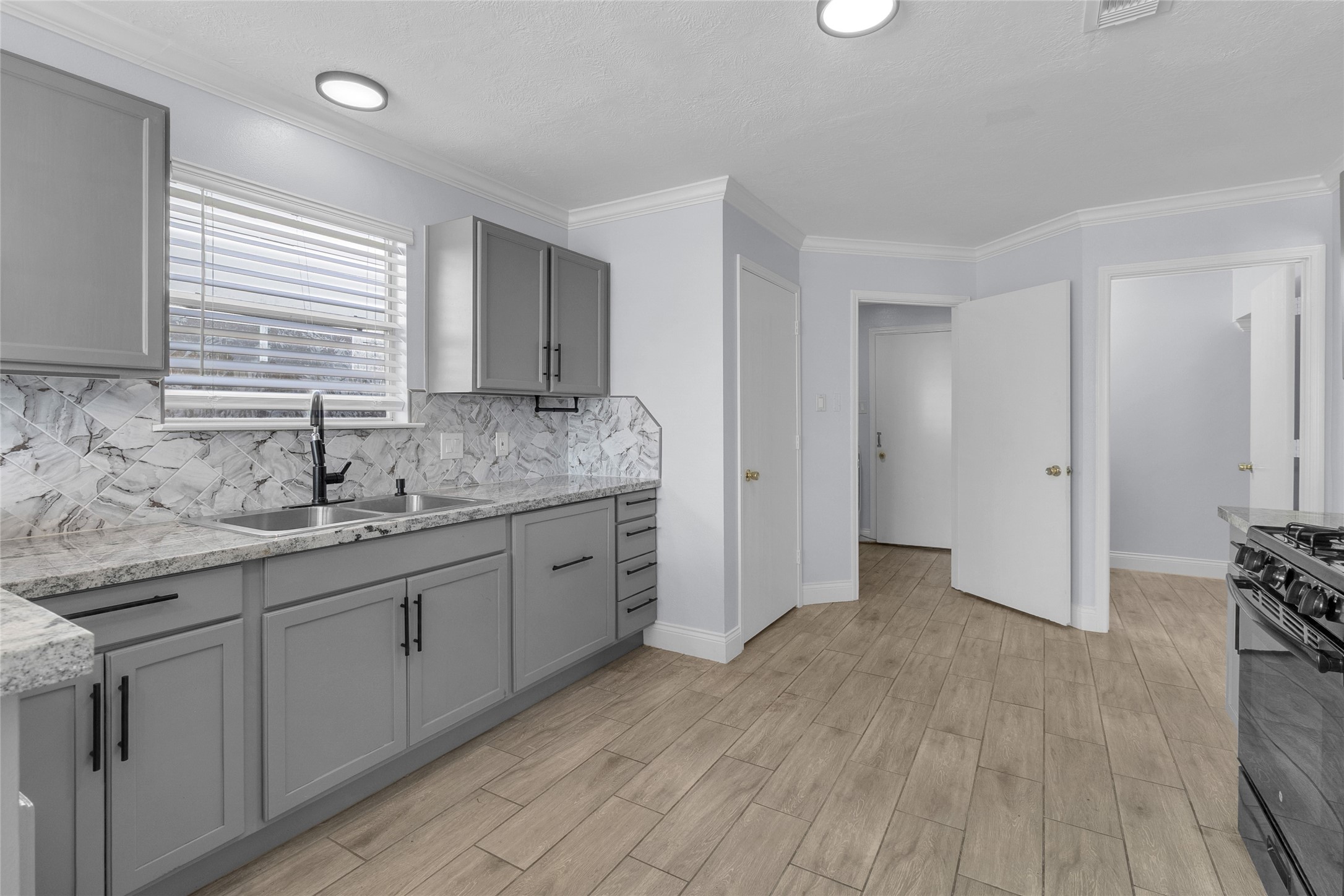 11410 Sunburst Falls Drive Property Photo 12