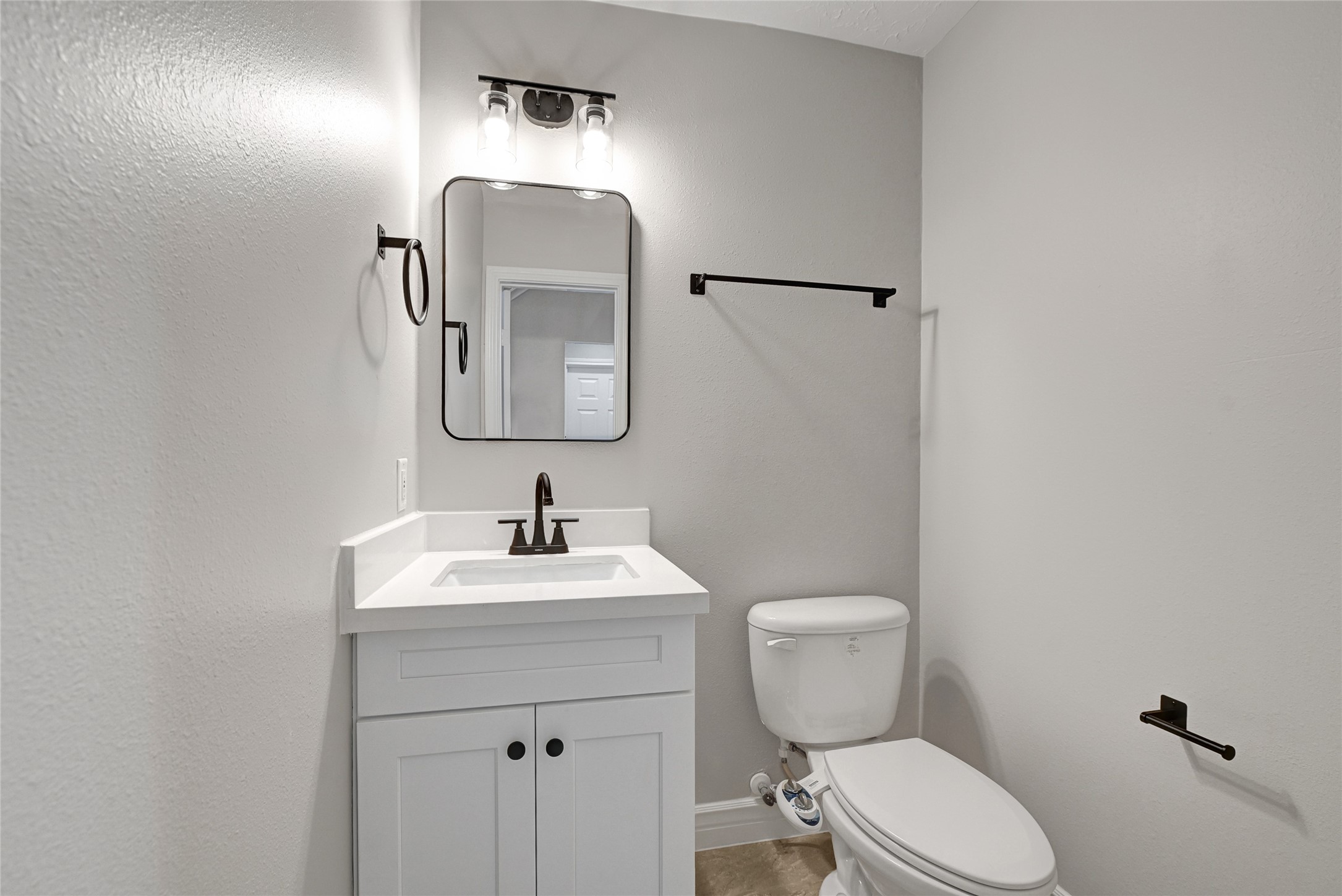 5914 Shadow Creek Court Property Photo 8