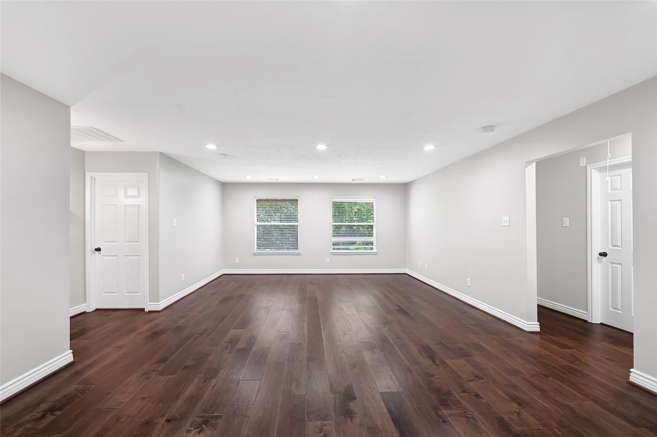 5914 Shadow Creek Court Property Photo 10