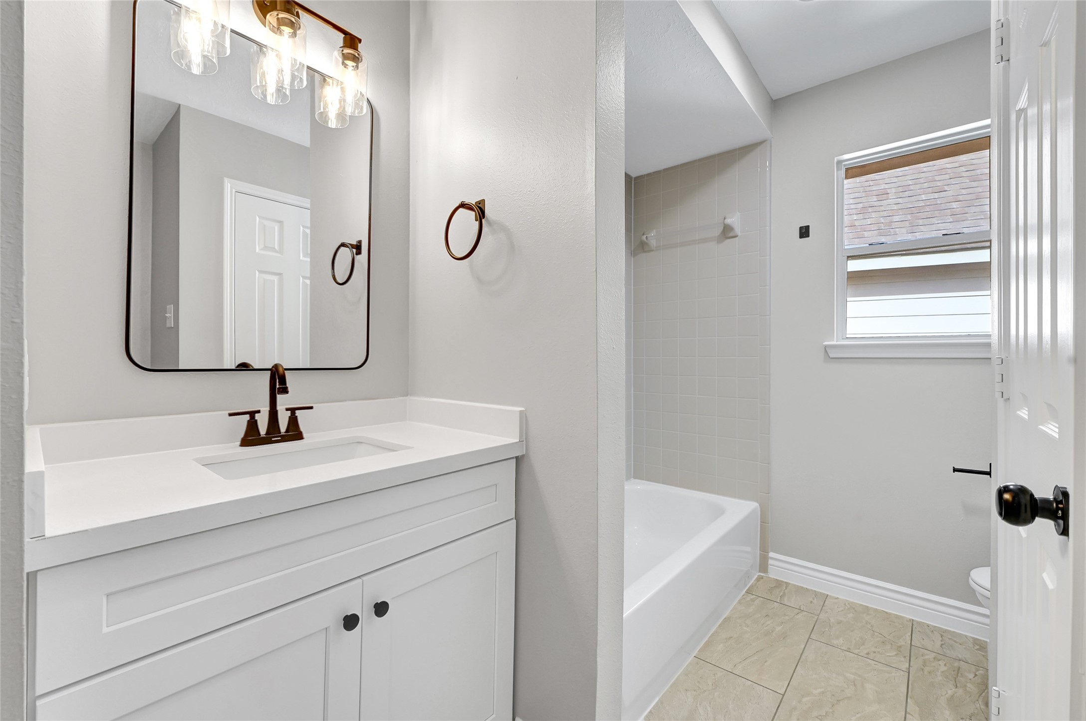 5914 Shadow Creek Court Property Photo 16
