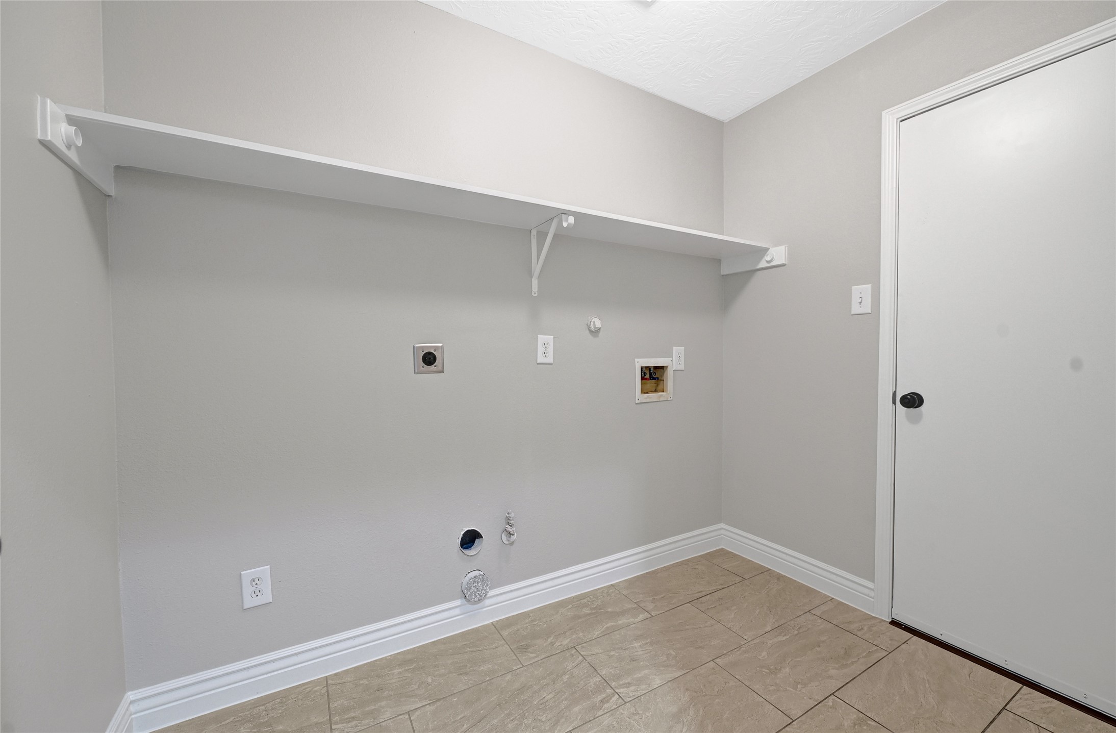 5914 Shadow Creek Court Property Photo 17