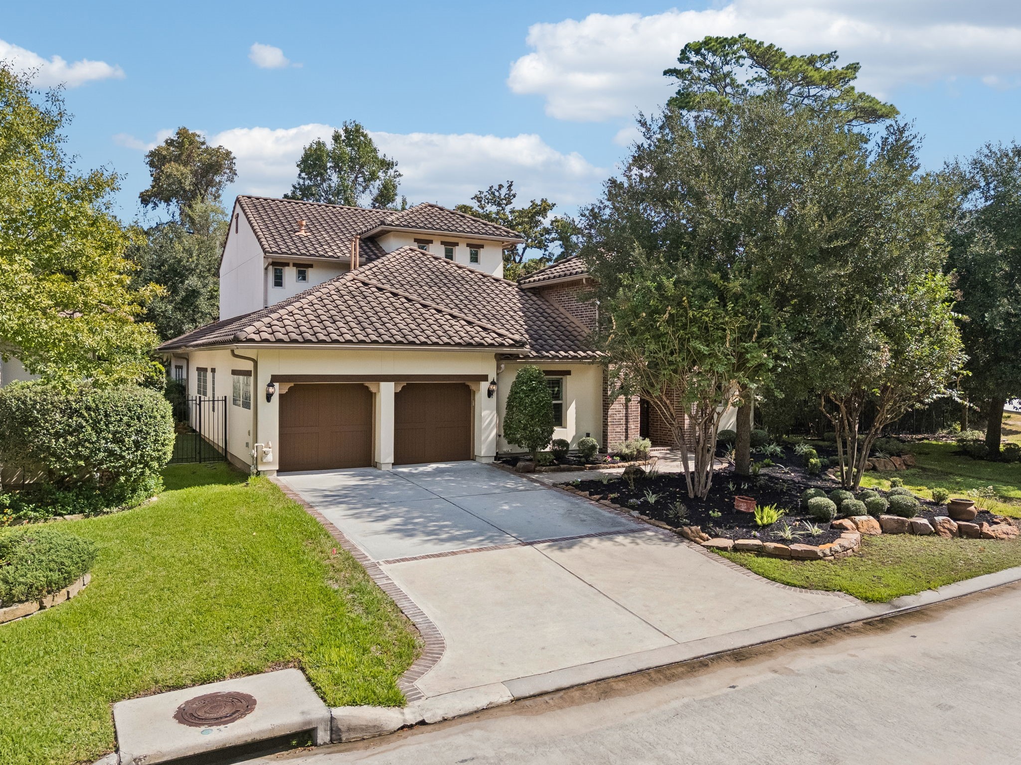 14 Woodglade Way Property Photo 3