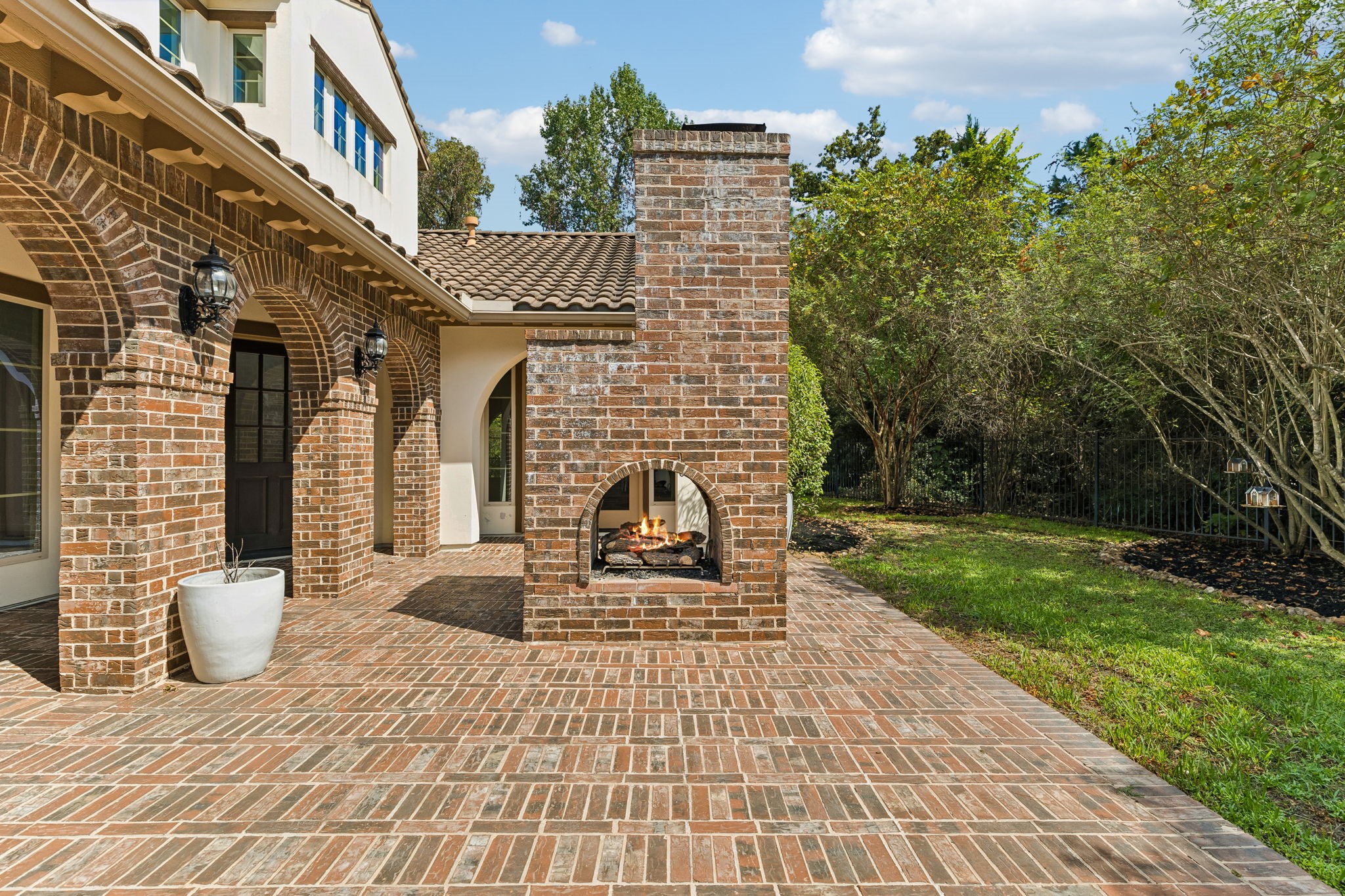 14 Woodglade Way Property Photo 5