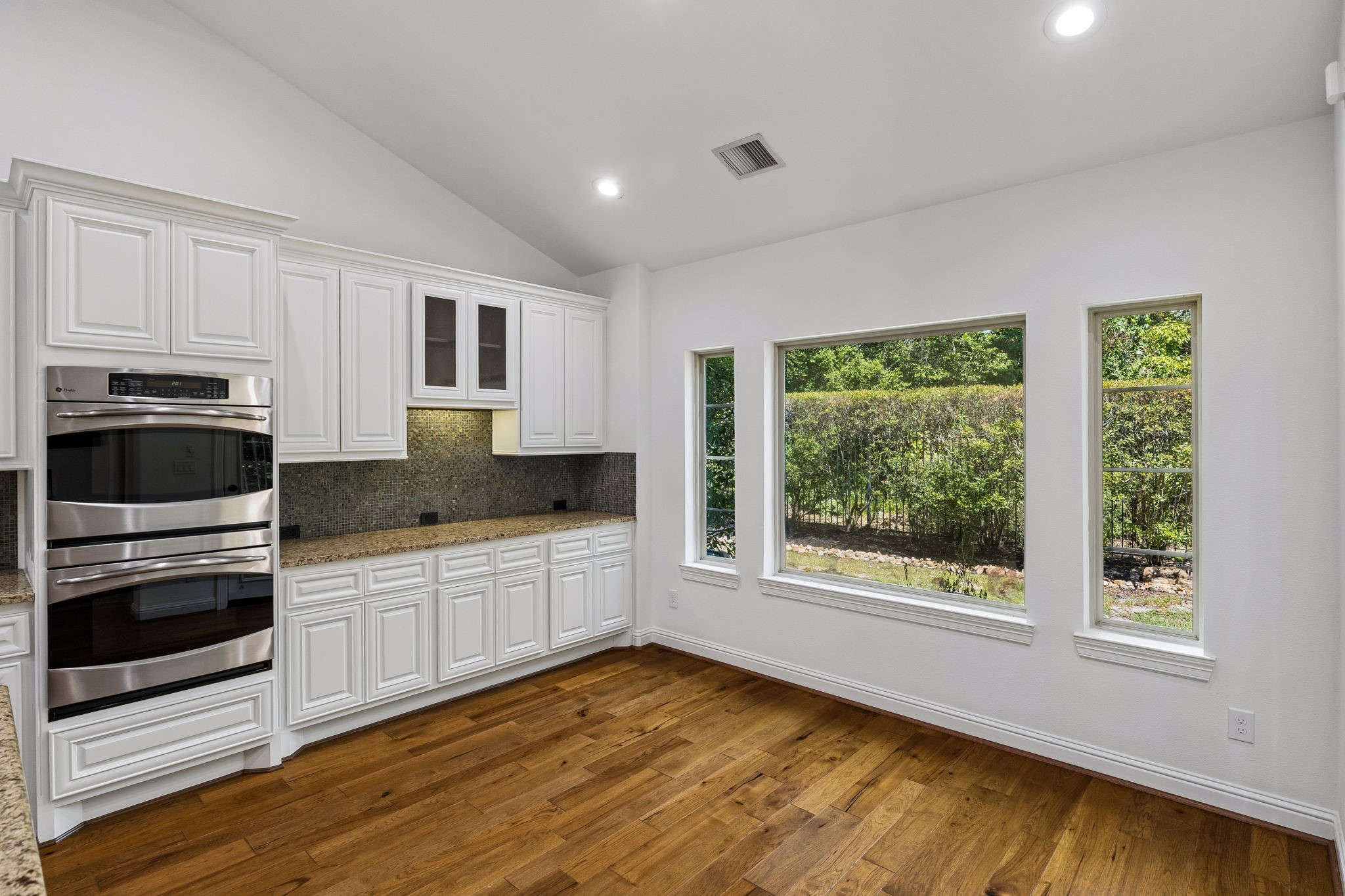 14 Woodglade Way Property Photo 17