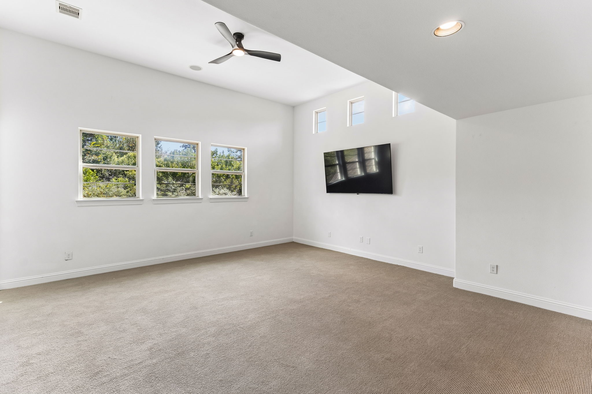 14 Woodglade Way Property Photo 37