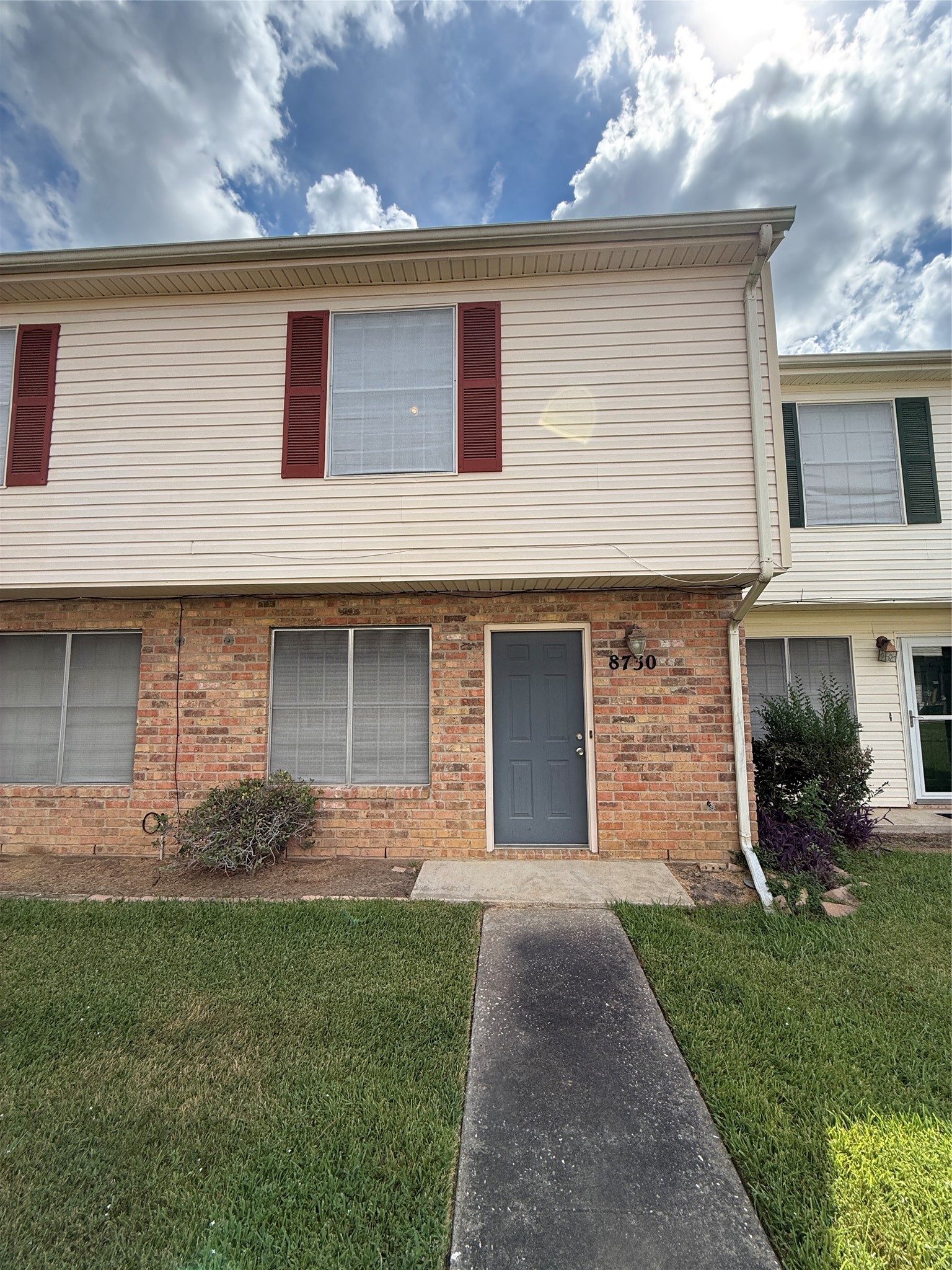 8730 Glen Meadow Lane Property Photo 1