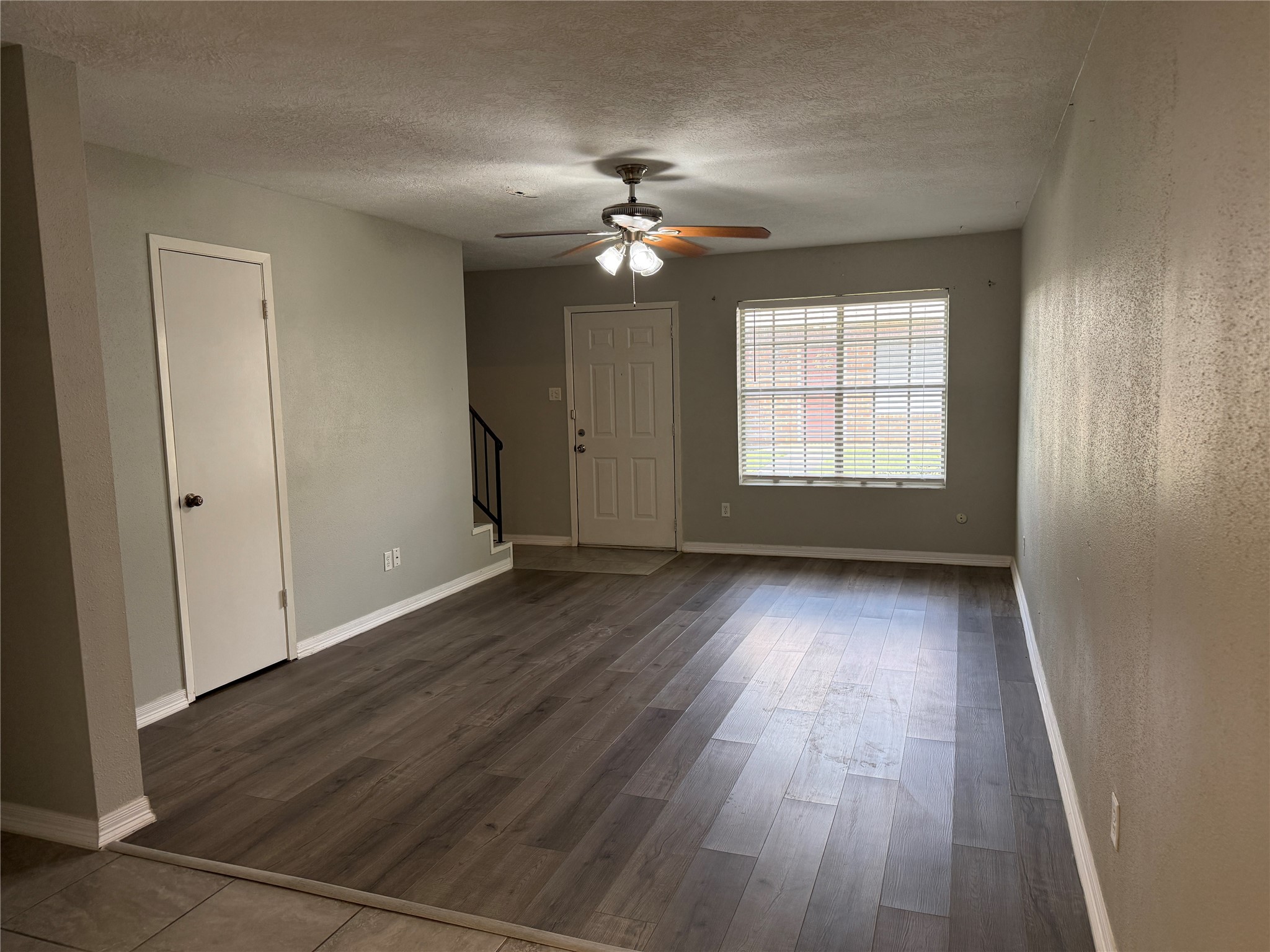 8730 Glen Meadow Lane Property Photo 3