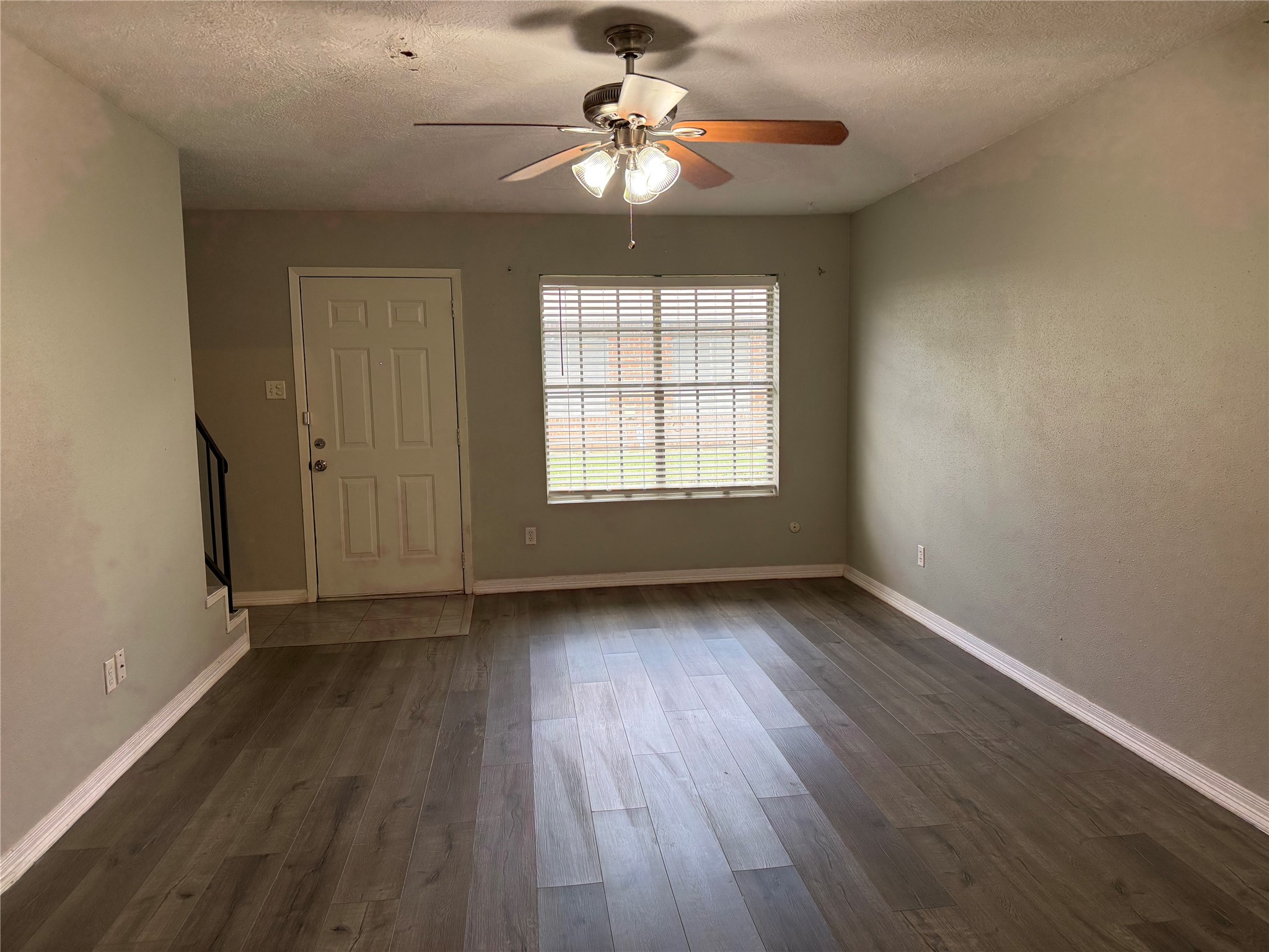 8730 Glen Meadow Lane Property Photo 4