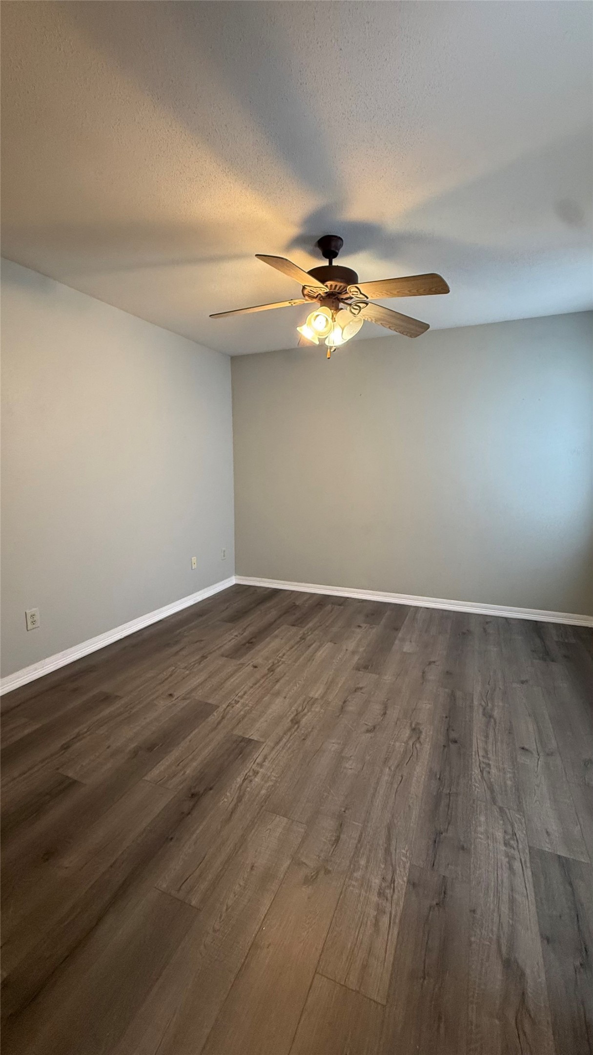8730 Glen Meadow Lane Property Photo 14