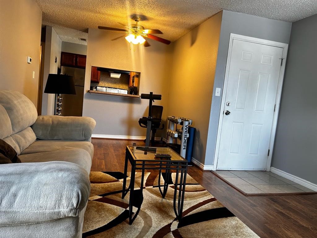2501 Gulf Freeway 8a Property Photo 6
