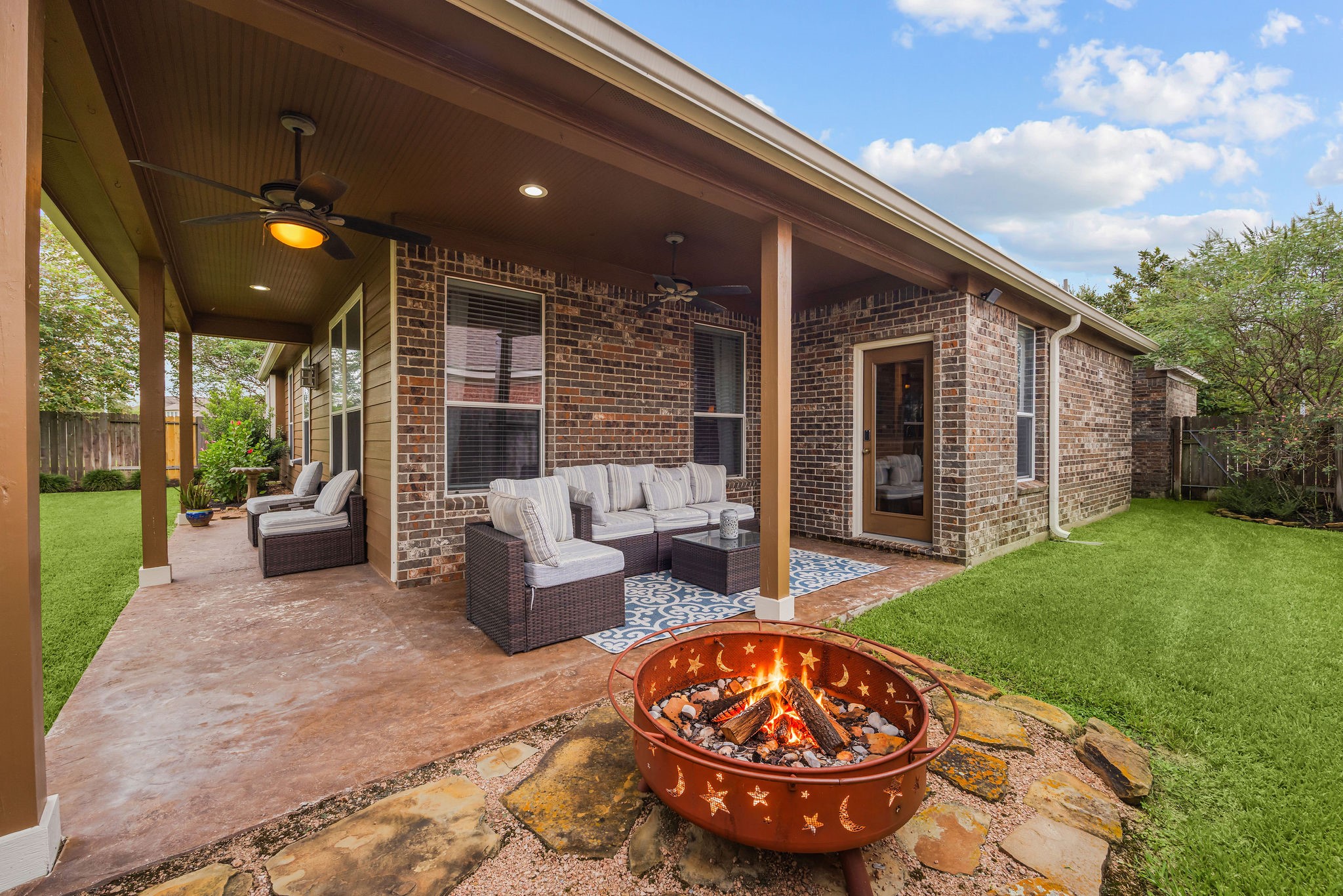 25823 Celtic Terrace Drive Property Photo 4