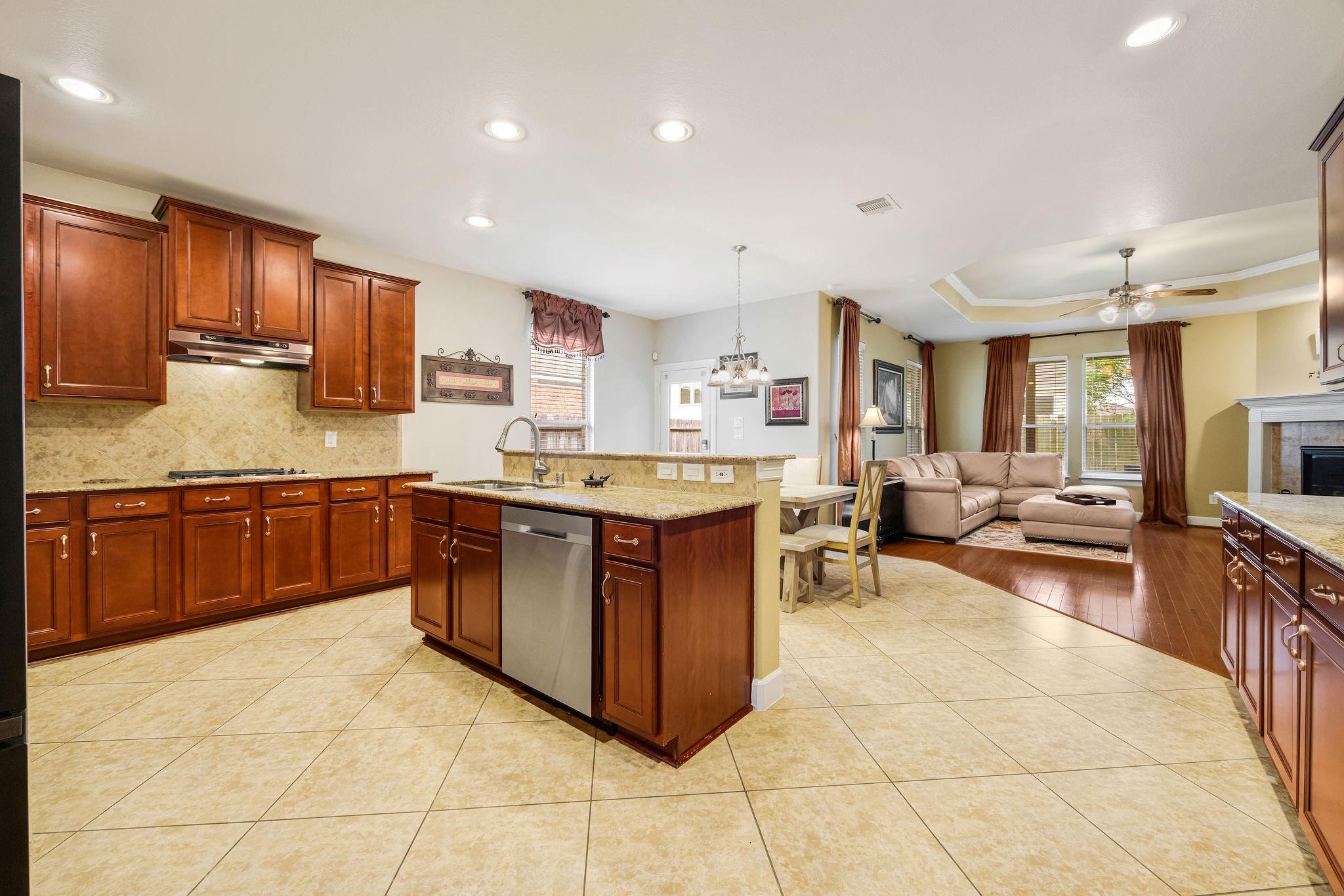 25823 Celtic Terrace Drive Property Photo 16