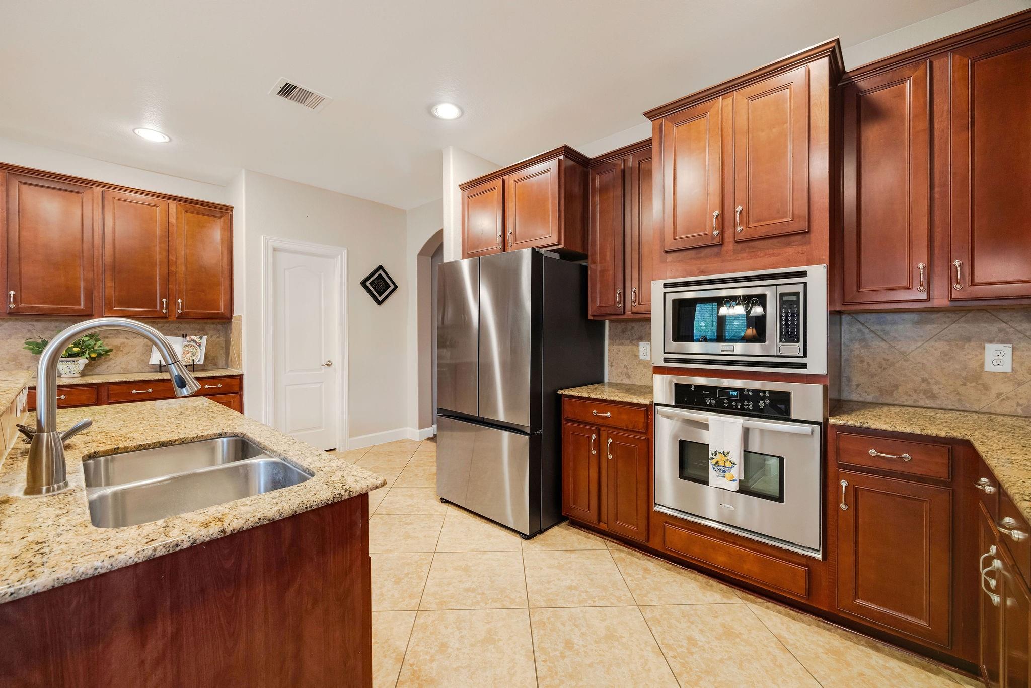 25823 Celtic Terrace Drive Property Photo 18