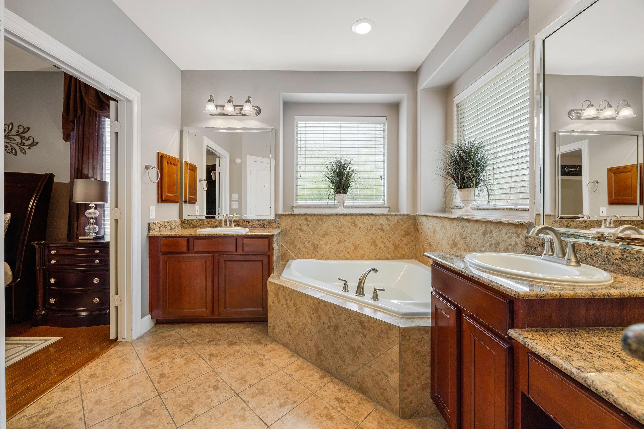25823 Celtic Terrace Drive Property Photo 28
