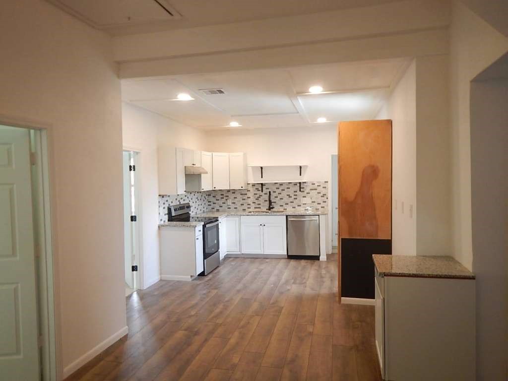 14601 Almeece Street Property Photo 5