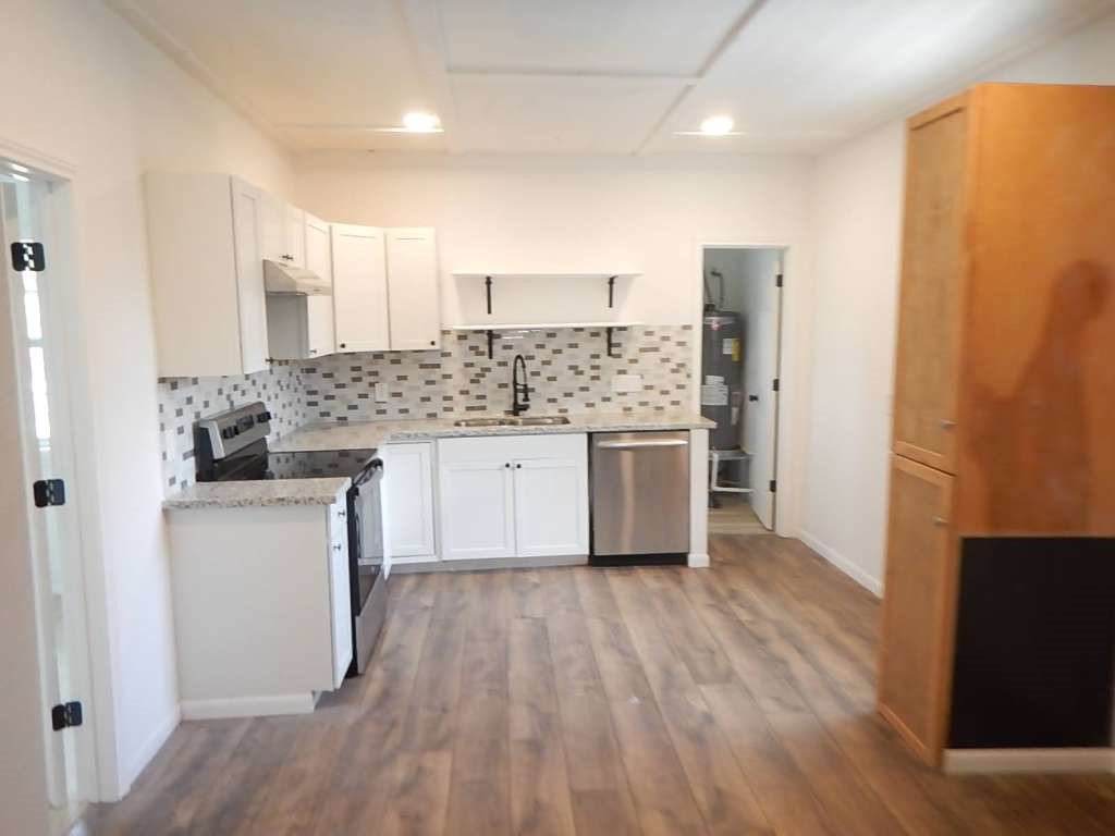 14601 Almeece Street Property Photo 6