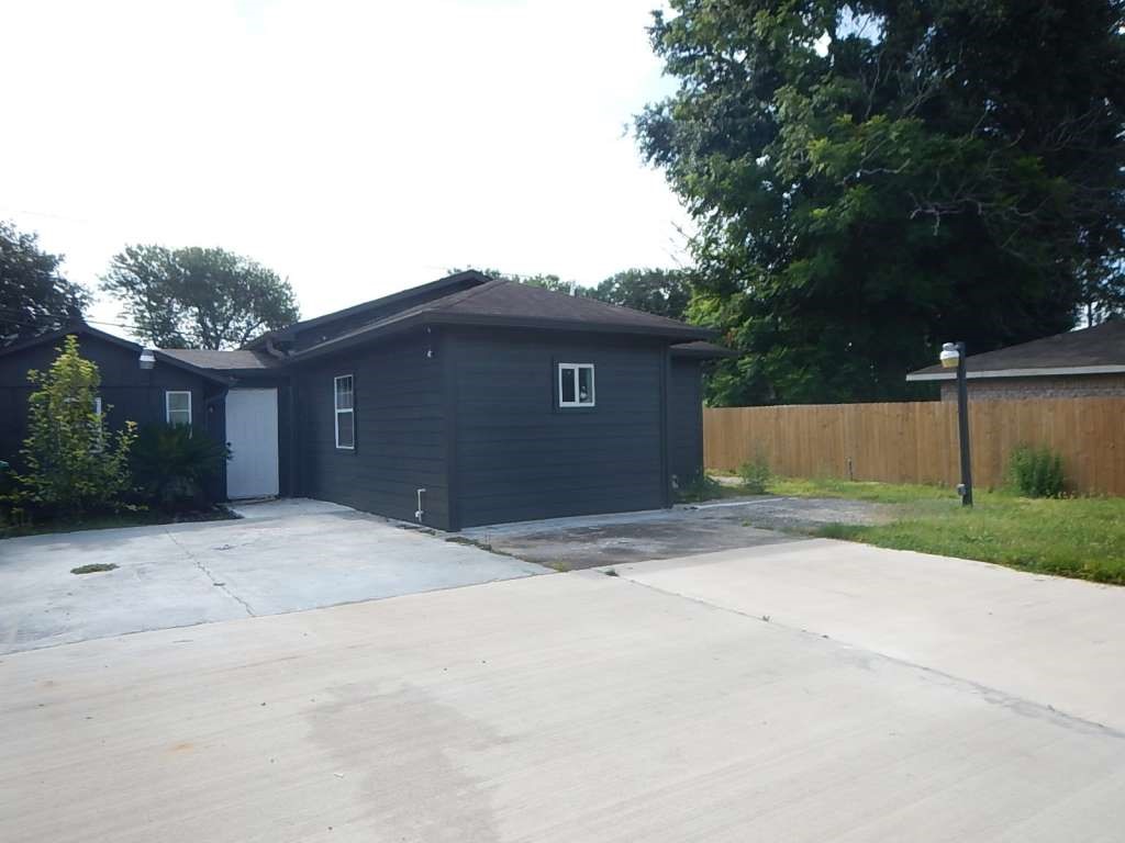 14601 Almeece Street Property Photo 18