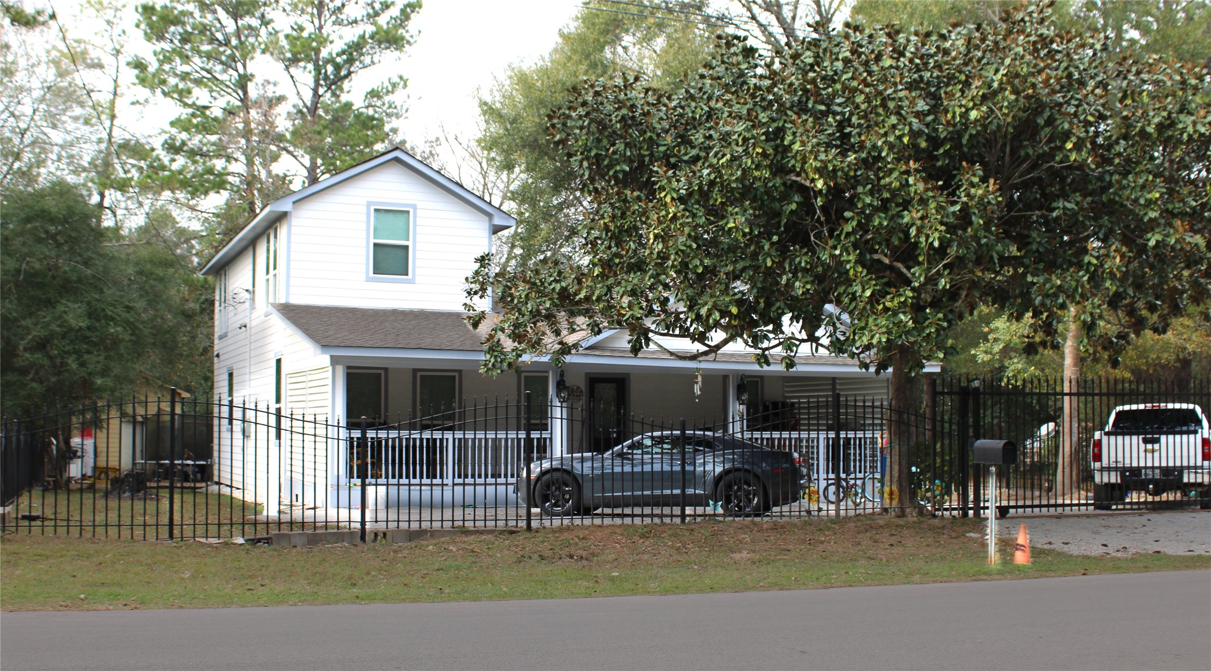 820 S Railroad Ave Property Photo 2