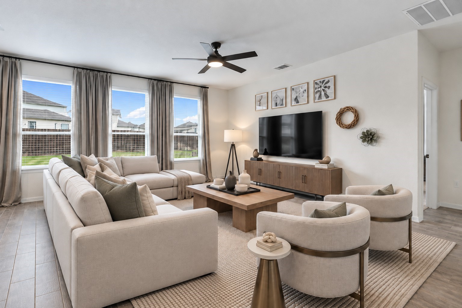 14424 Sunny Bend Way Property Photo 3
