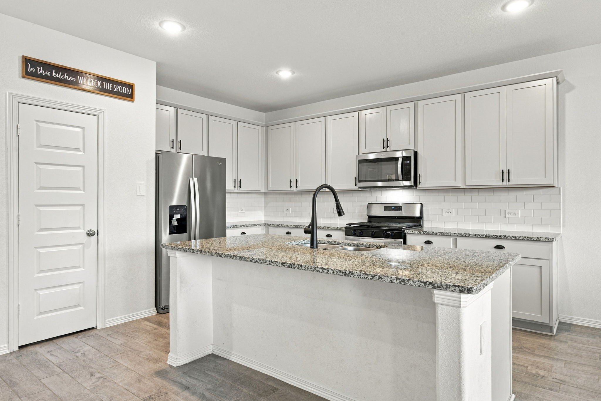 14424 Sunny Bend Way Property Photo 6