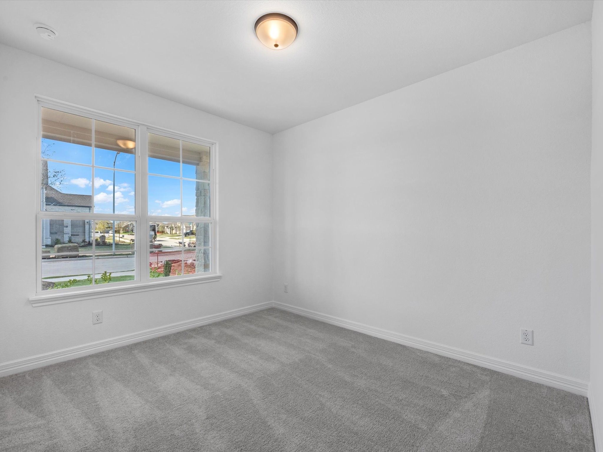 5023 Silk Petal Drive Property Photo 10