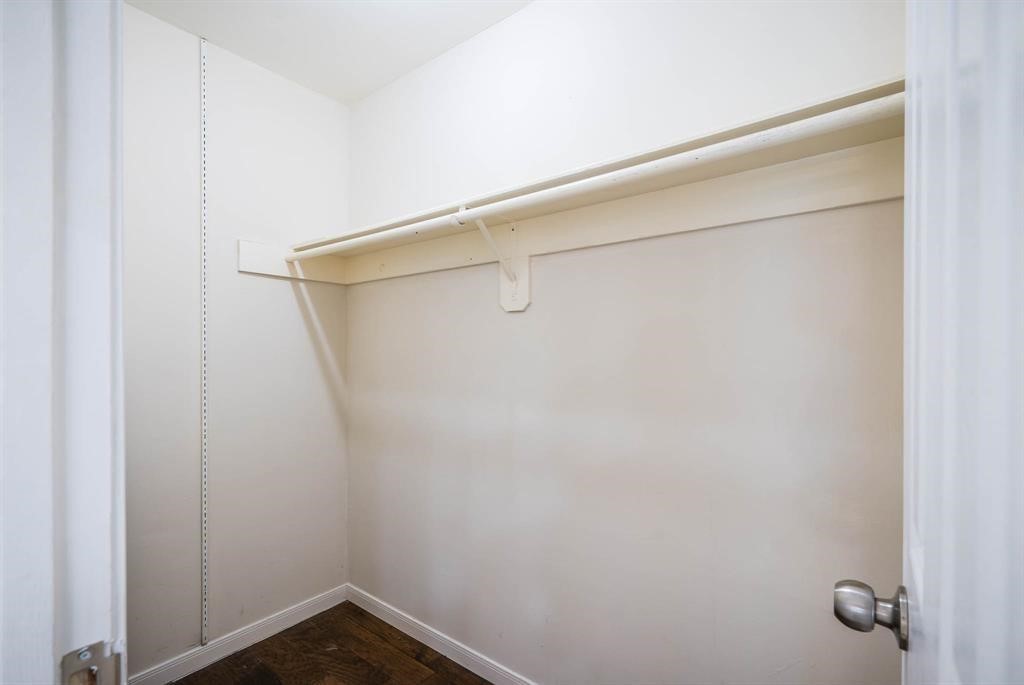 21203 Park Brook Drive Property Photo 20