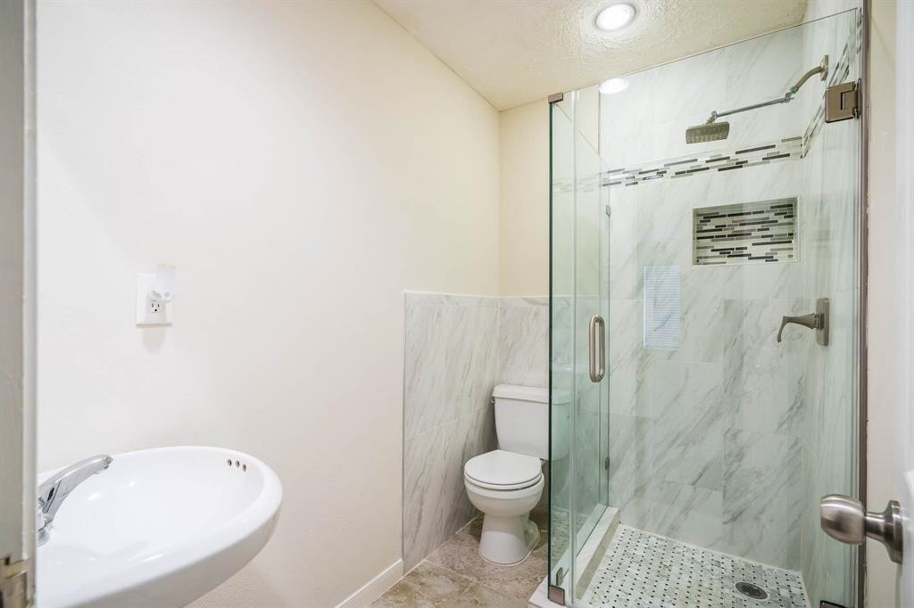 21203 Park Brook Drive Property Photo 34