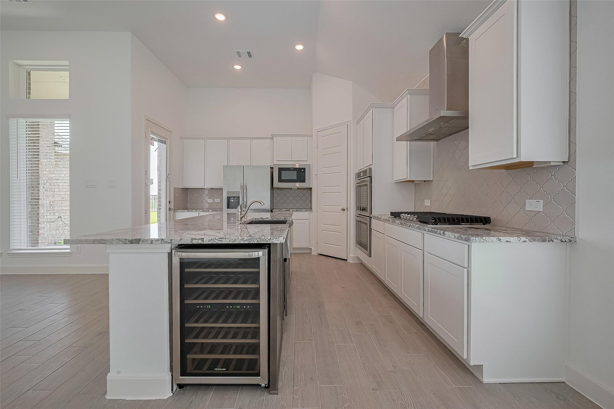 2702 Ballast Green Drive Property Photo 10