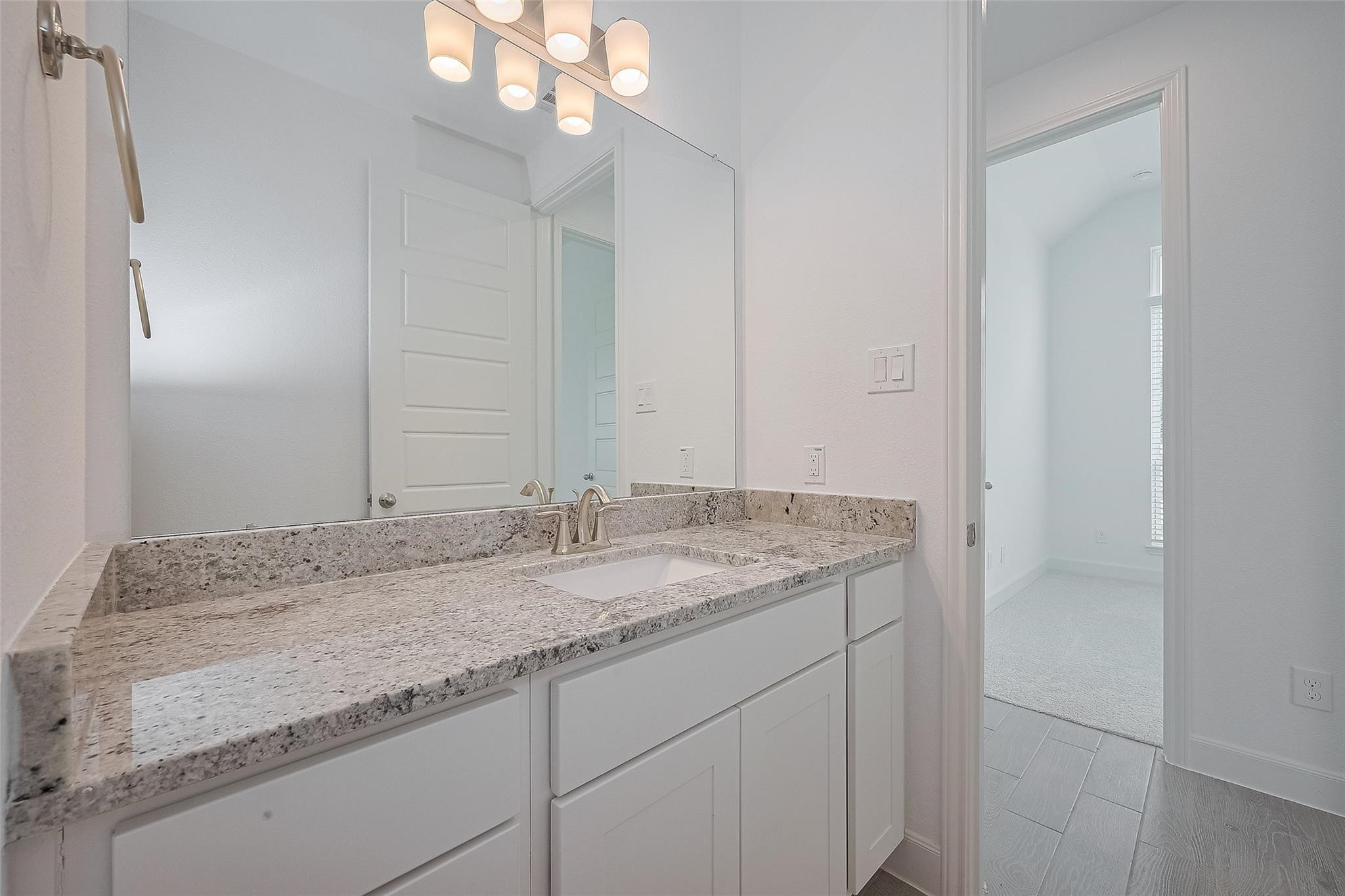 2702 Ballast Green Drive Property Photo 23
