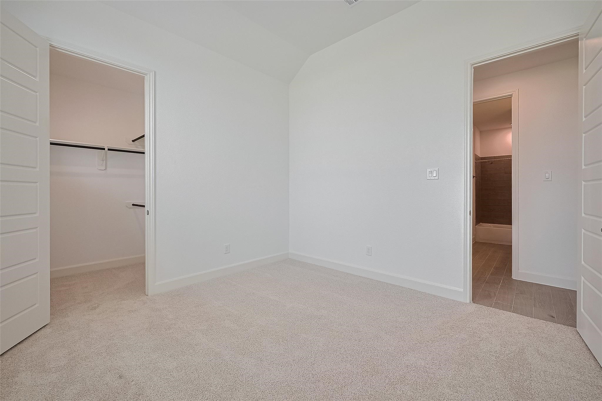 2702 Ballast Green Drive Property Photo 26