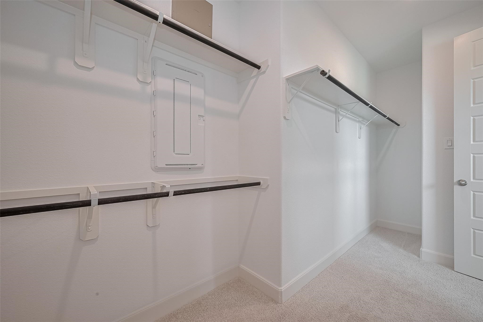 2702 Ballast Green Drive Property Photo 37