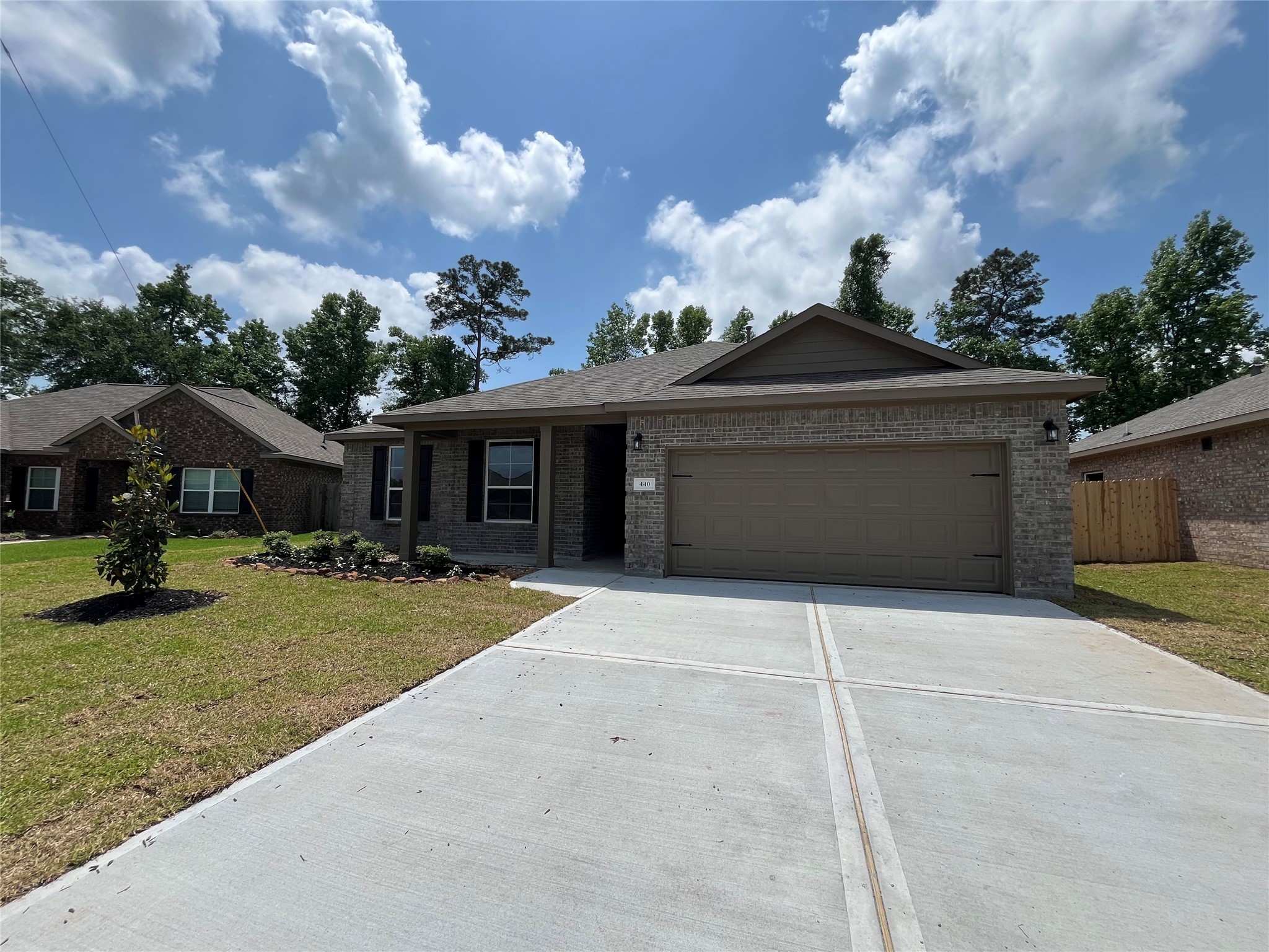 440 Pebble Drive Property Photo 1