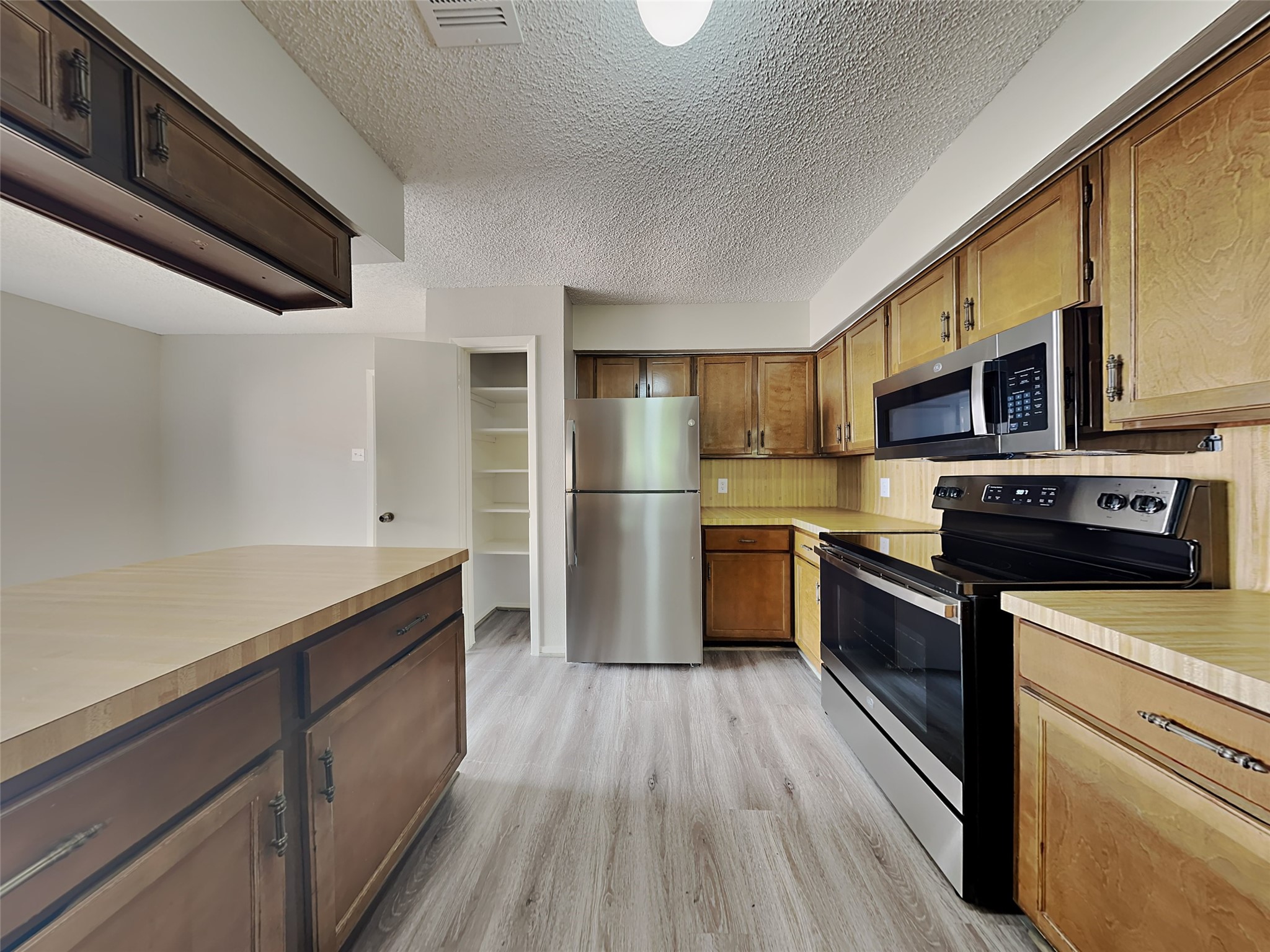 23111 Calico Corners Lane Property Photo 2