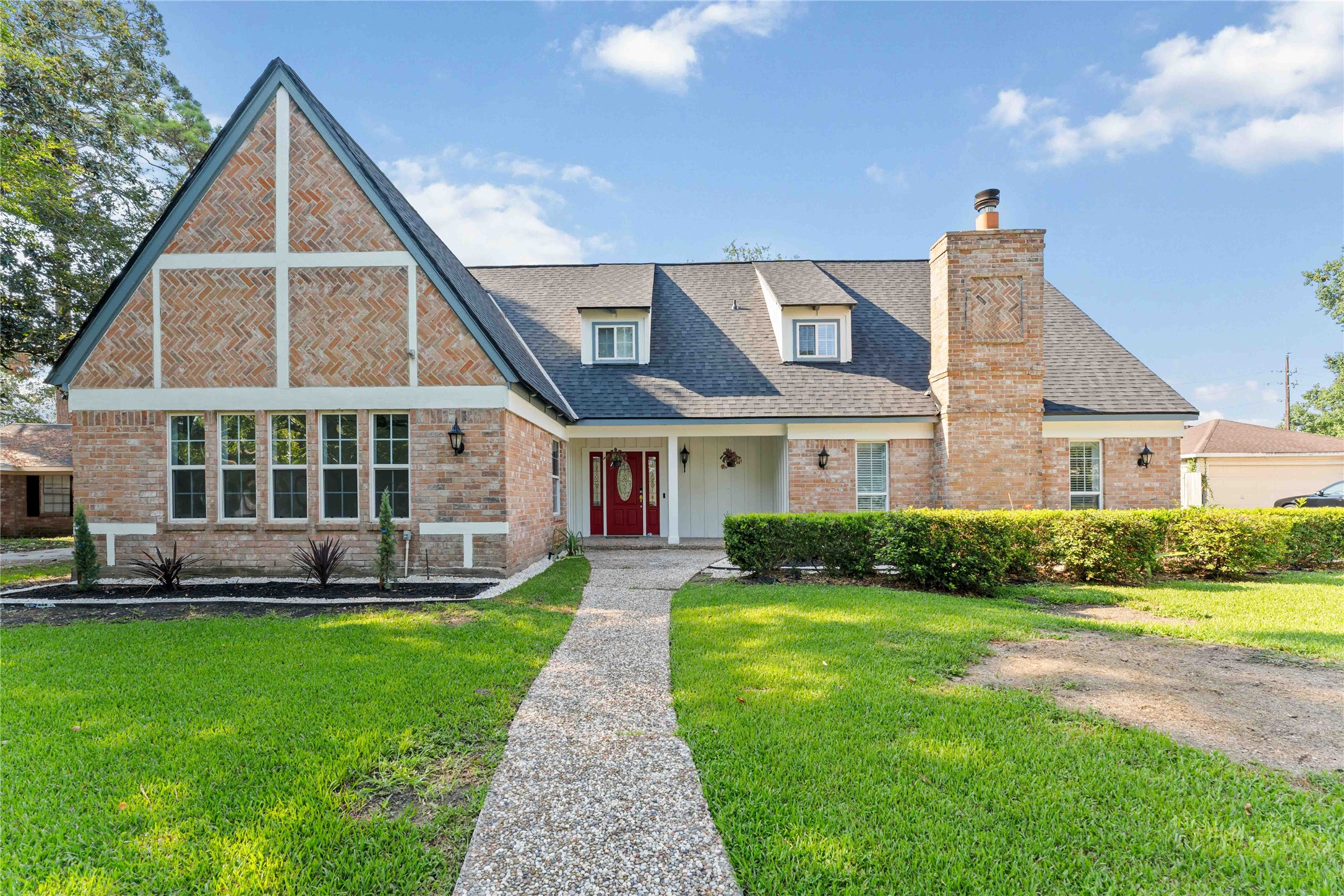 7607 Theisswood Road Property Photo 1