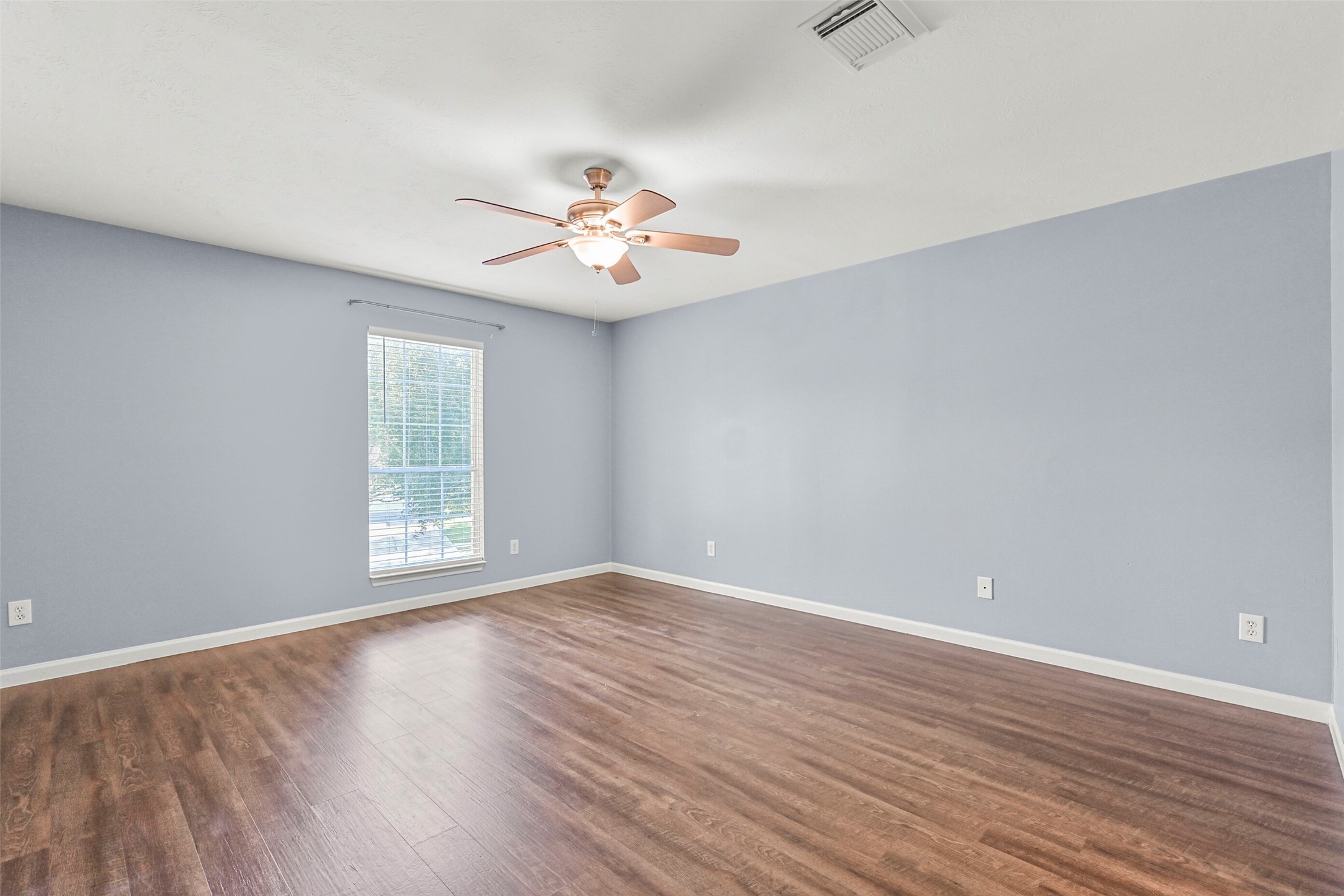 313 Winding Oak Lane S Property Photo 28