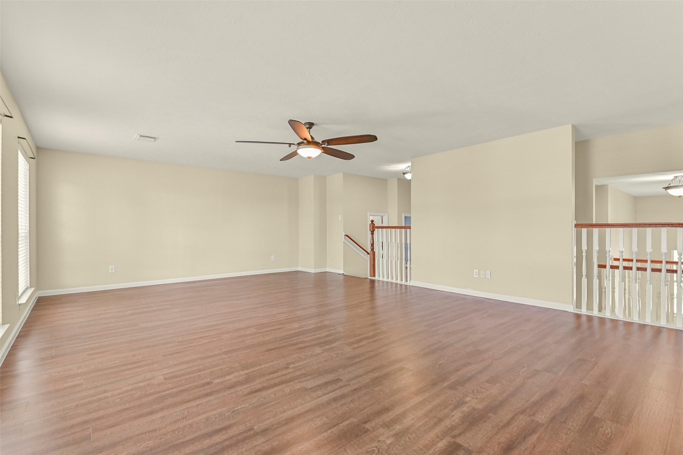 313 Winding Oak Lane S Property Photo 31