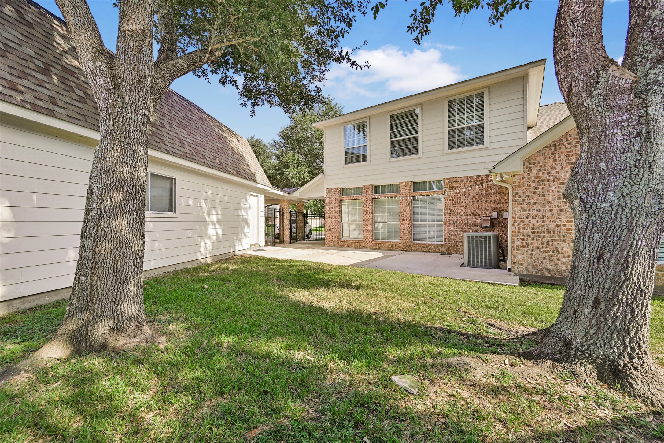 313 Winding Oak Lane S Property Photo 46
