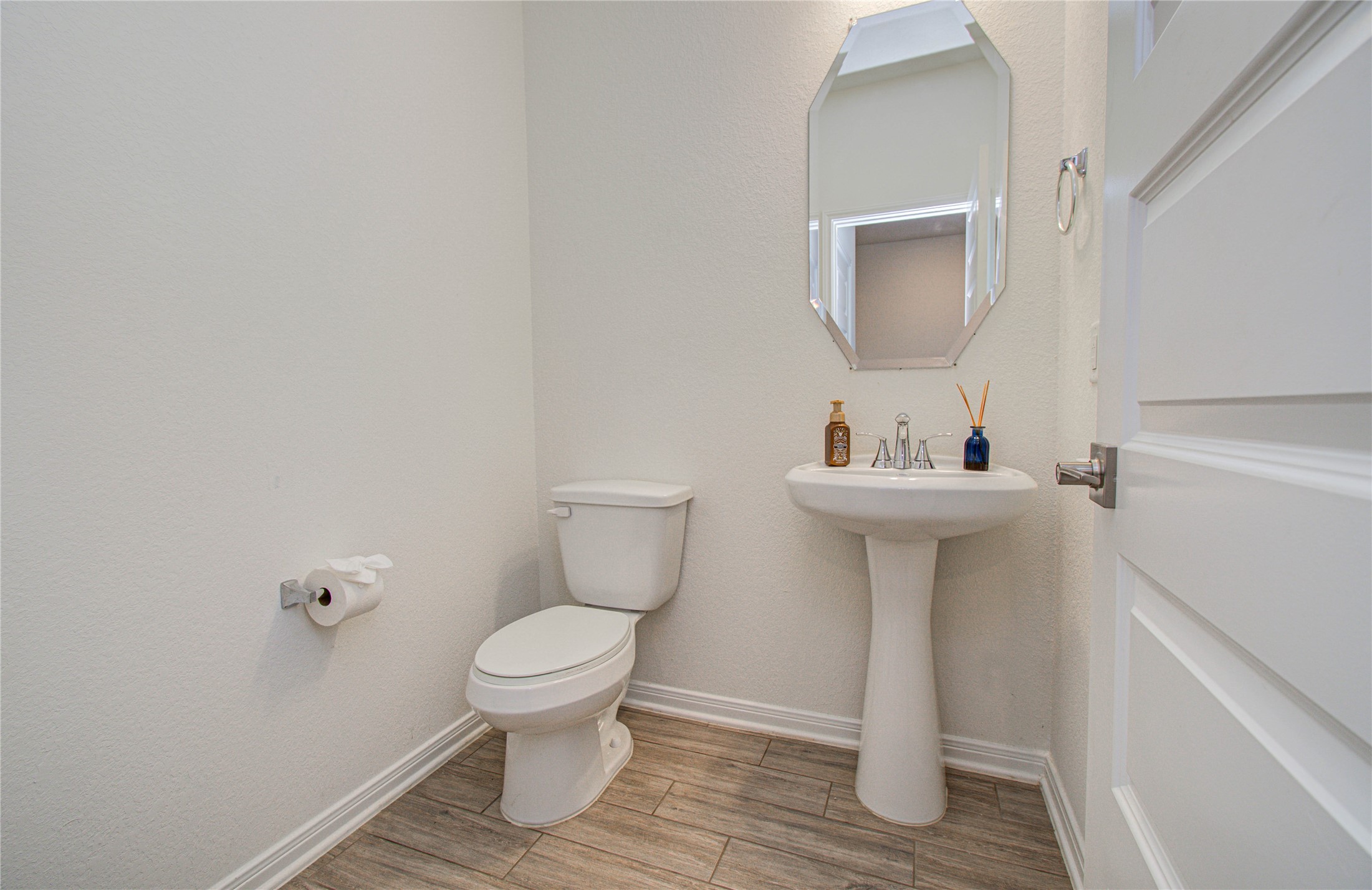 2933 Grand Anse Drive Property Photo 5