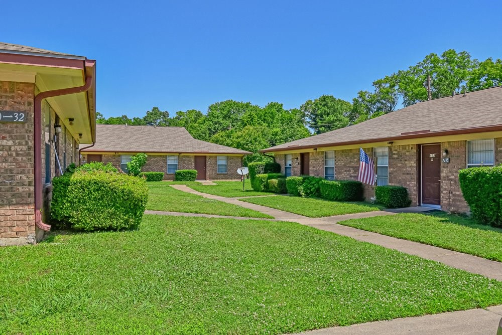 331 N N Longview St Property Photo 5