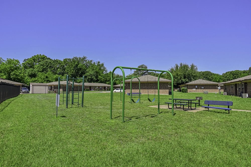 331 N N Longview St Property Photo 6