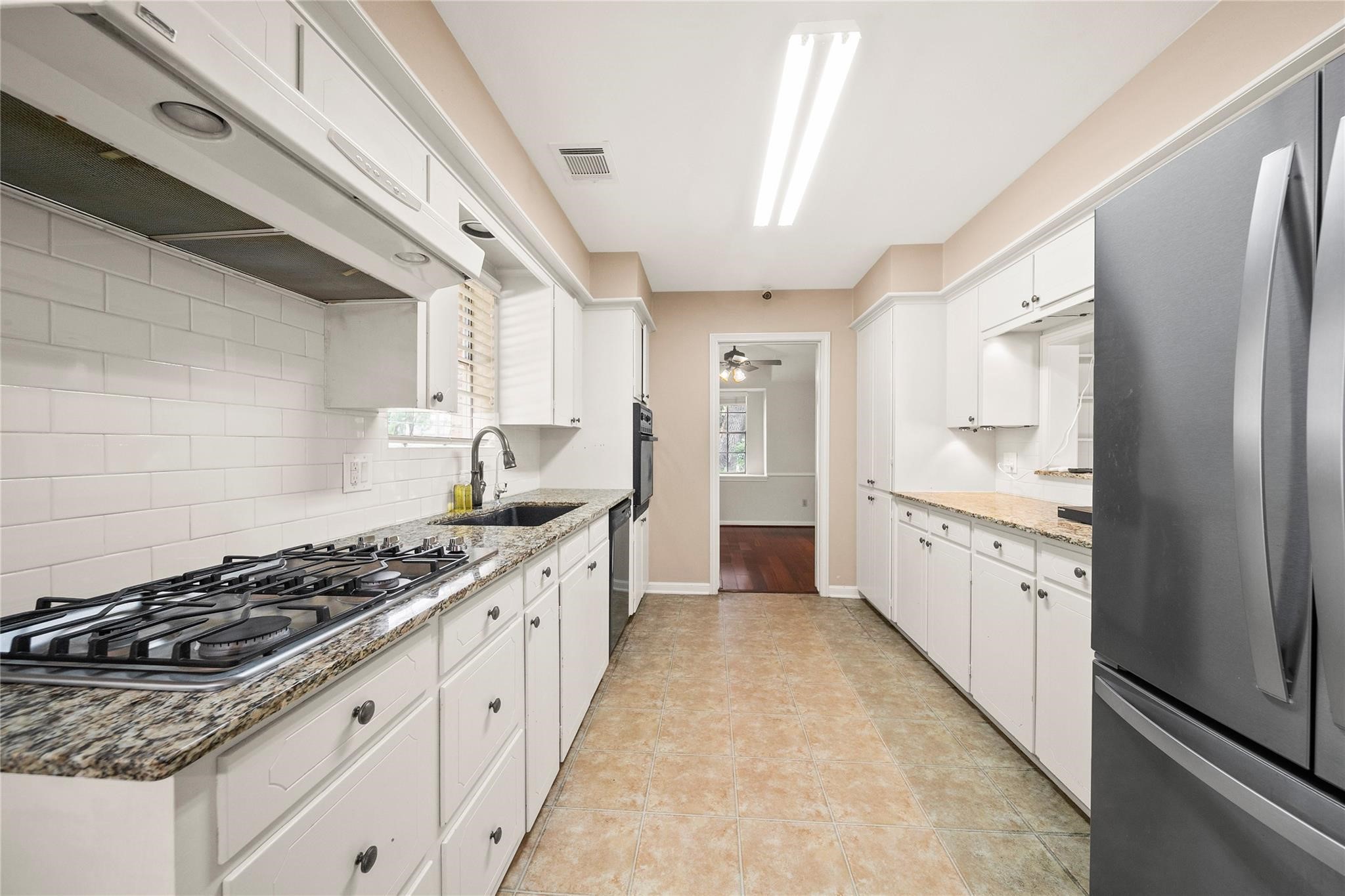 12502 Queensbury Lane Property Photo 8